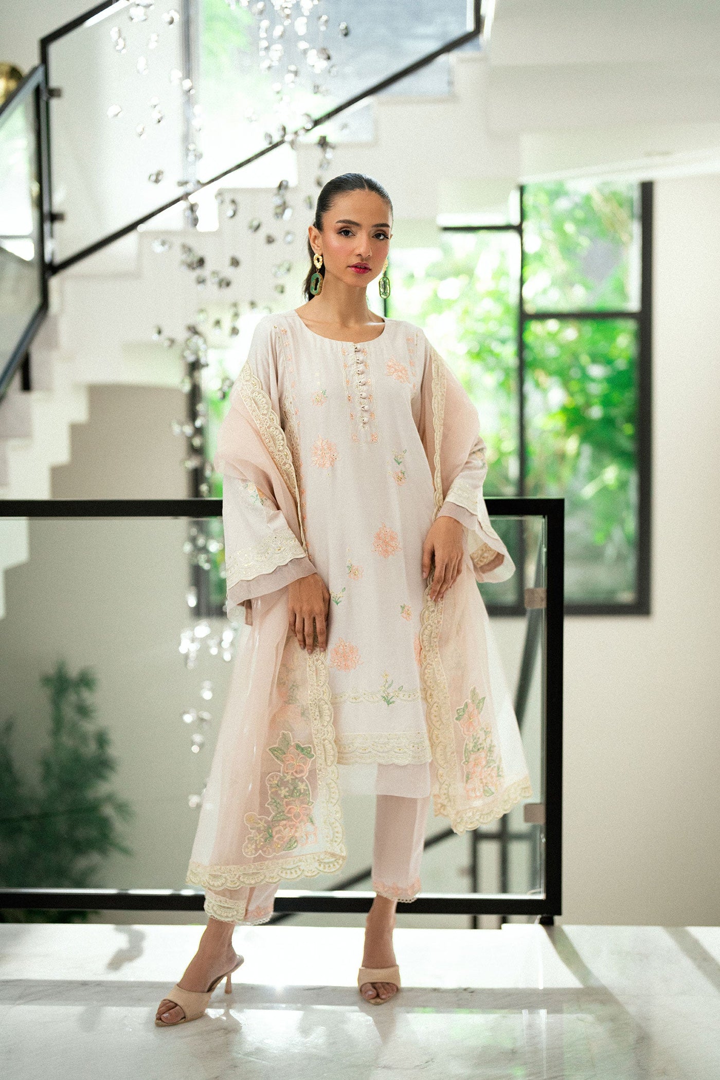 https://cdn.shopify.com/s/files/1/0587/3080/7460/files/DA-2735-_2_b00ea060-a005-49ae-8044-b1af8e84fce1.jpg?v=1756277966