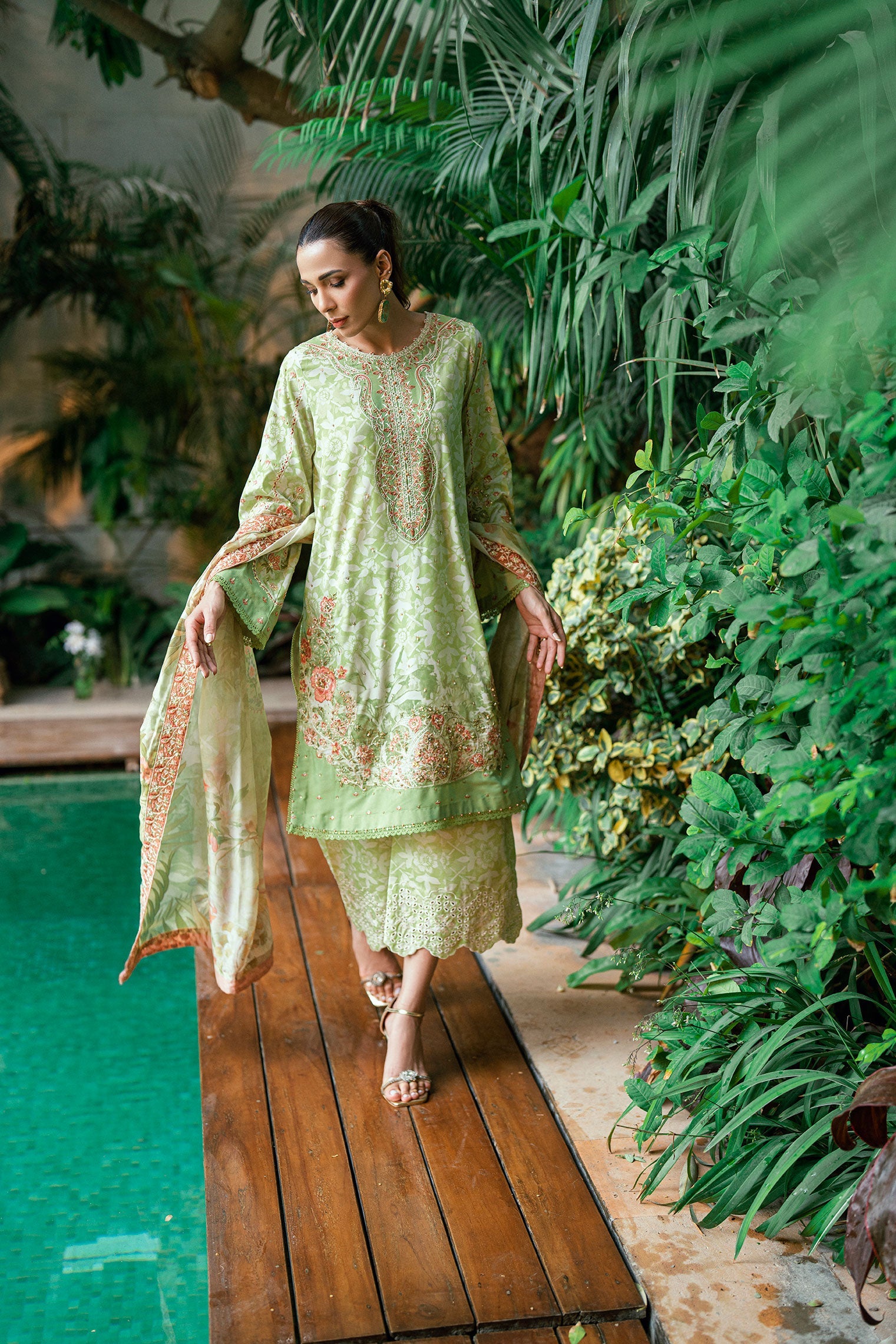 SS25DD-2751  L-GREEN DUPATTA