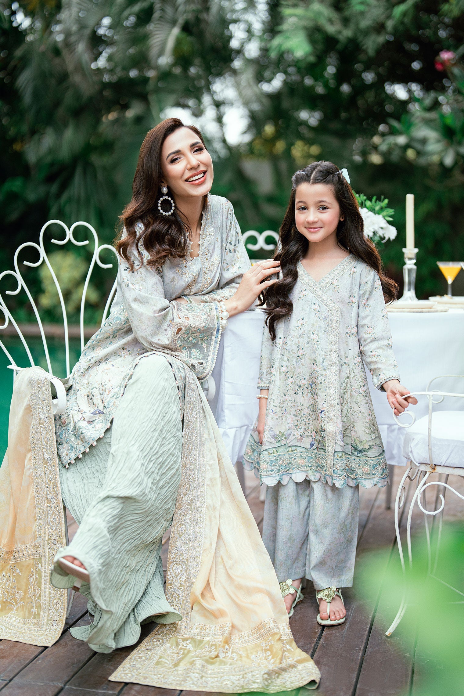SS25DA-2758 GREEN 2PCS HAND EMBELLISHED KURTA WITH TROUSER