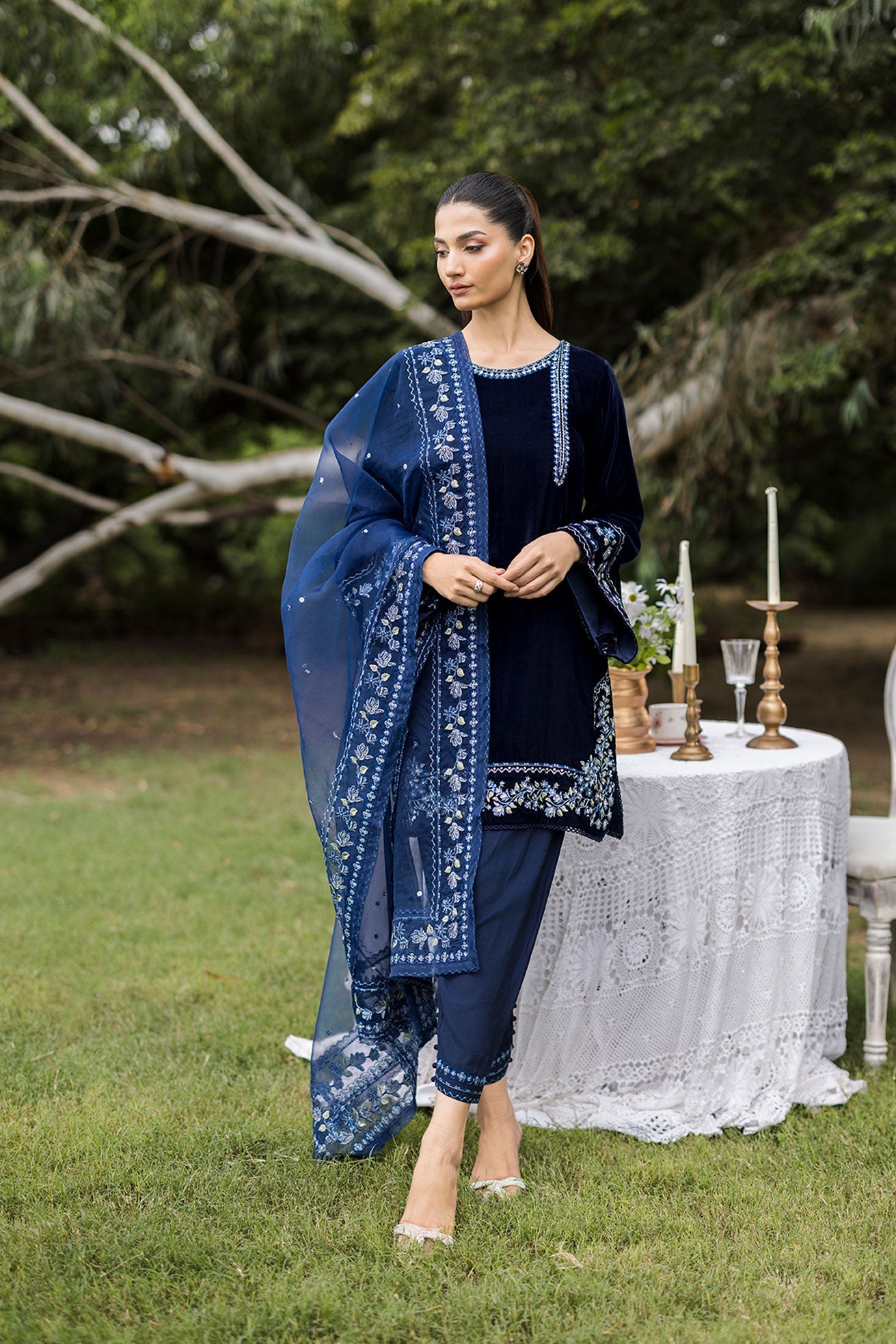FW25DA-2814  NAVY BLUE  2PCS  EMBROIDERED KURTA WITH TROUSER