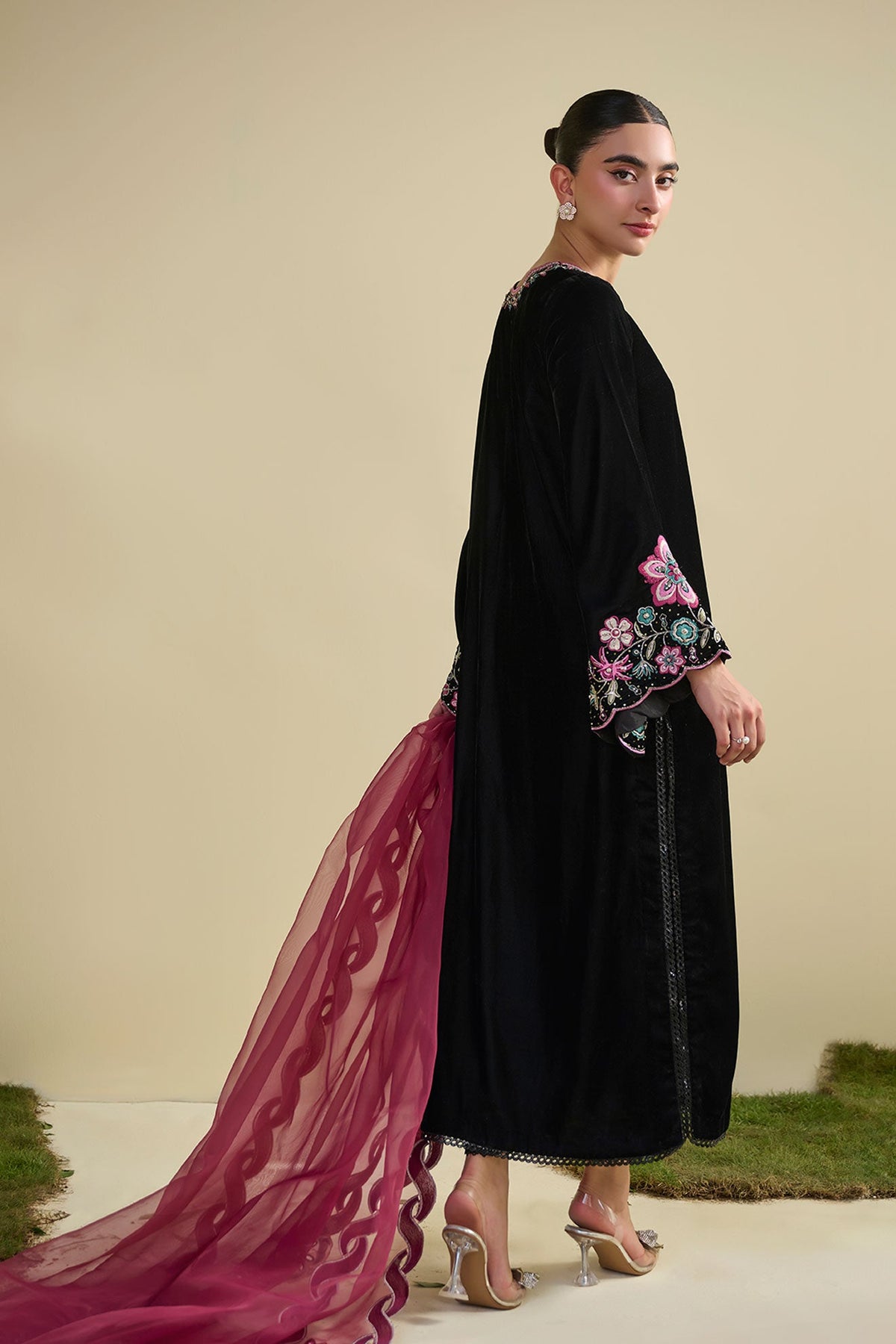 FW25DD-2815  MAGENTA  EMBROIDERED  DUPATTA
