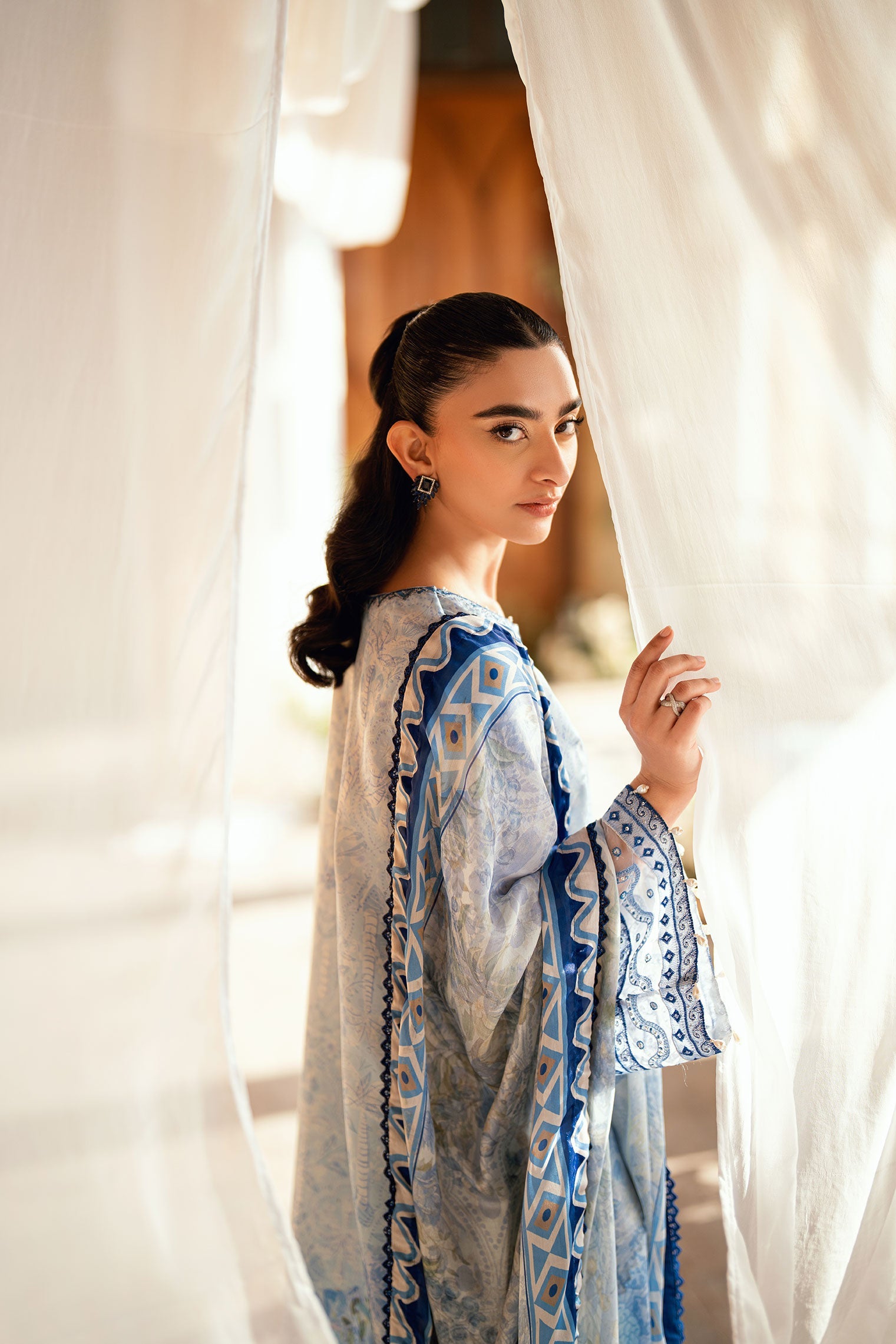 SS26DA-2891 SKY BLUE 2PCS HAND EMBELLISHED KURTA WITH TROUSER