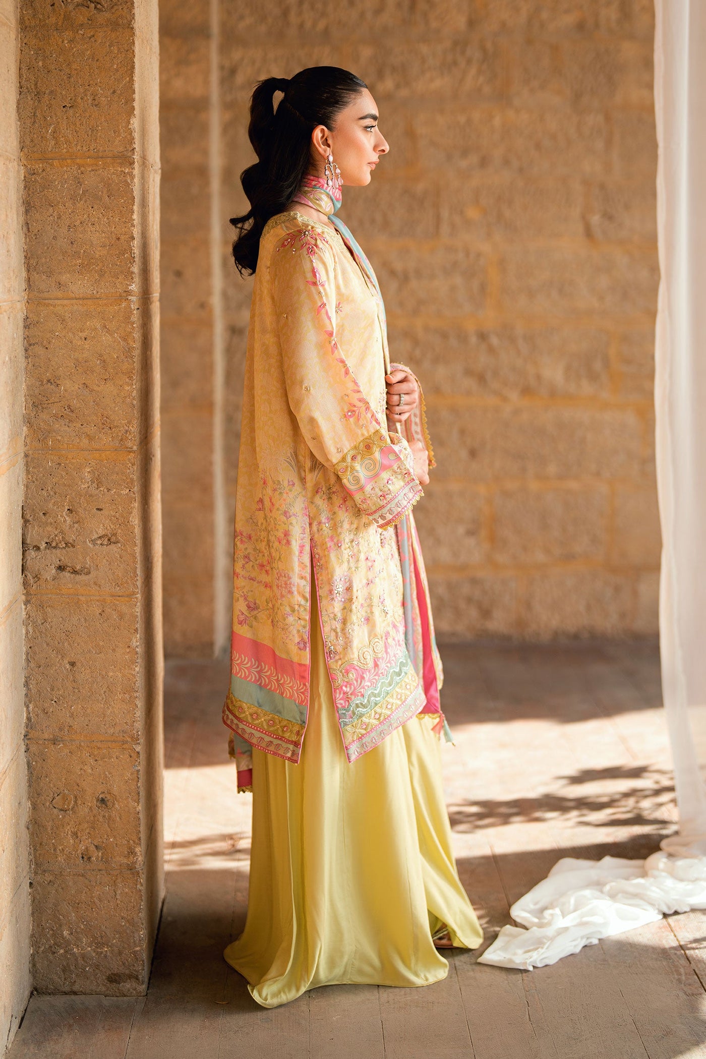 Ss26Da-2892 Yellow 2Pcs Hand Embellished Kurta With Trouser