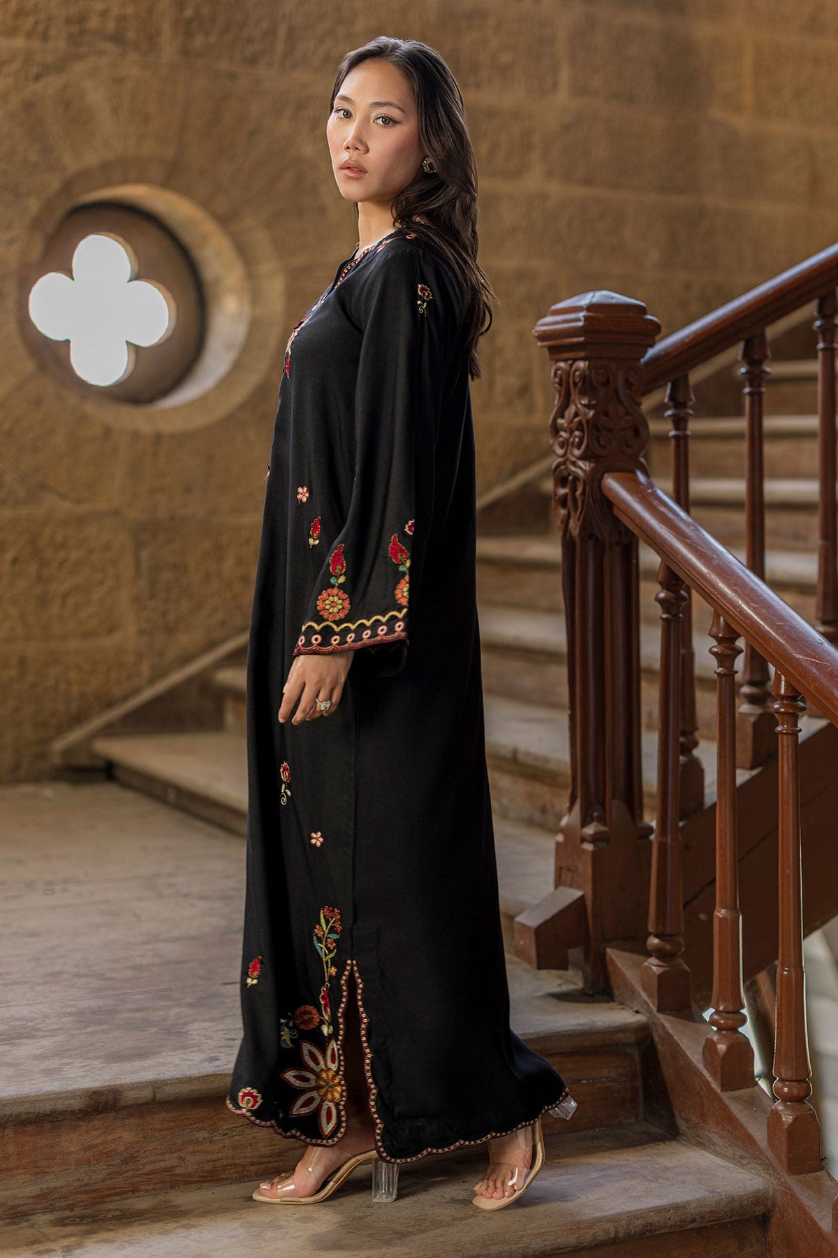 SS26DA-2920 BLACK - 1PCS - EMBROIDERED KAFTAN