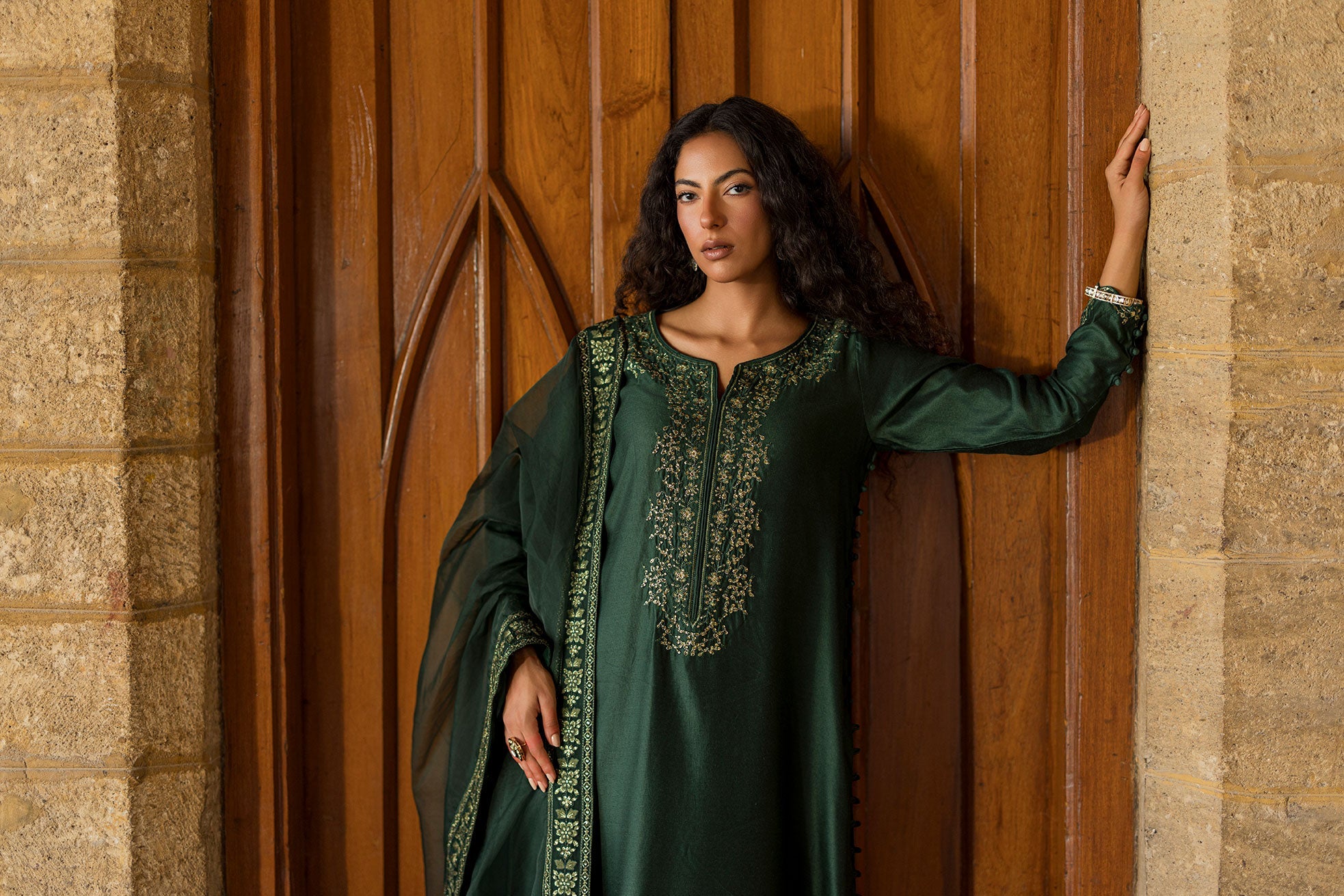 SS26DA-2922 GREEN 2PCS  EMBROIDERED KURTA WITH TROUSER