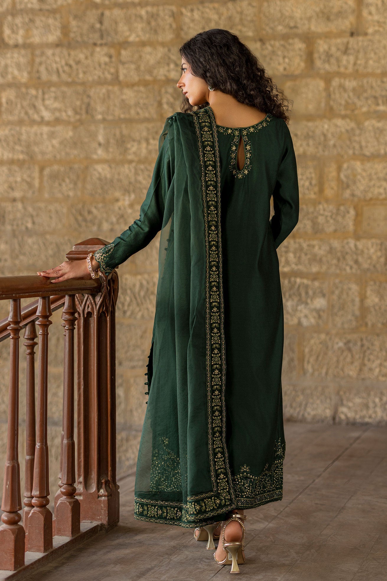SS26DA-2922 GREEN 2PCS  EMBROIDERED KURTA WITH TROUSER