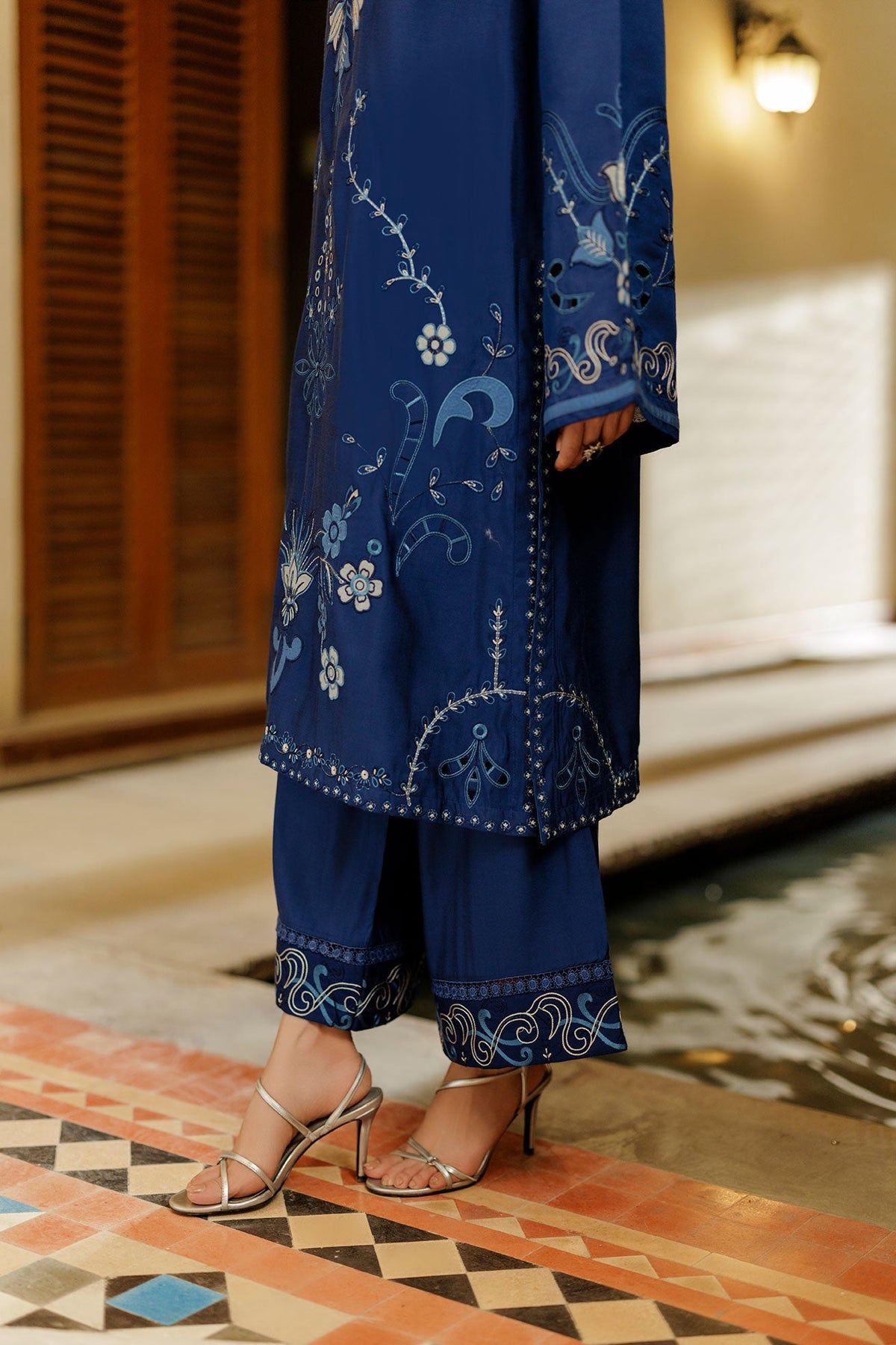SS26DA-2944 BLUE 2PCS  EMBROIDERED KURTA WITH TROUSER