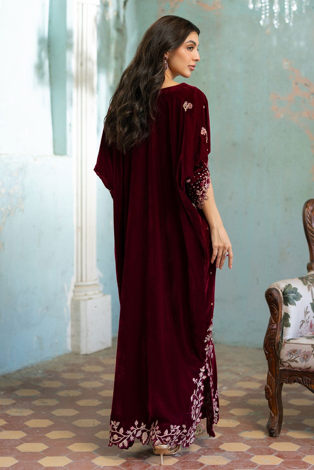 FW26DA-3015  MAROON 1PCS EMBROIDERED KAFTAN