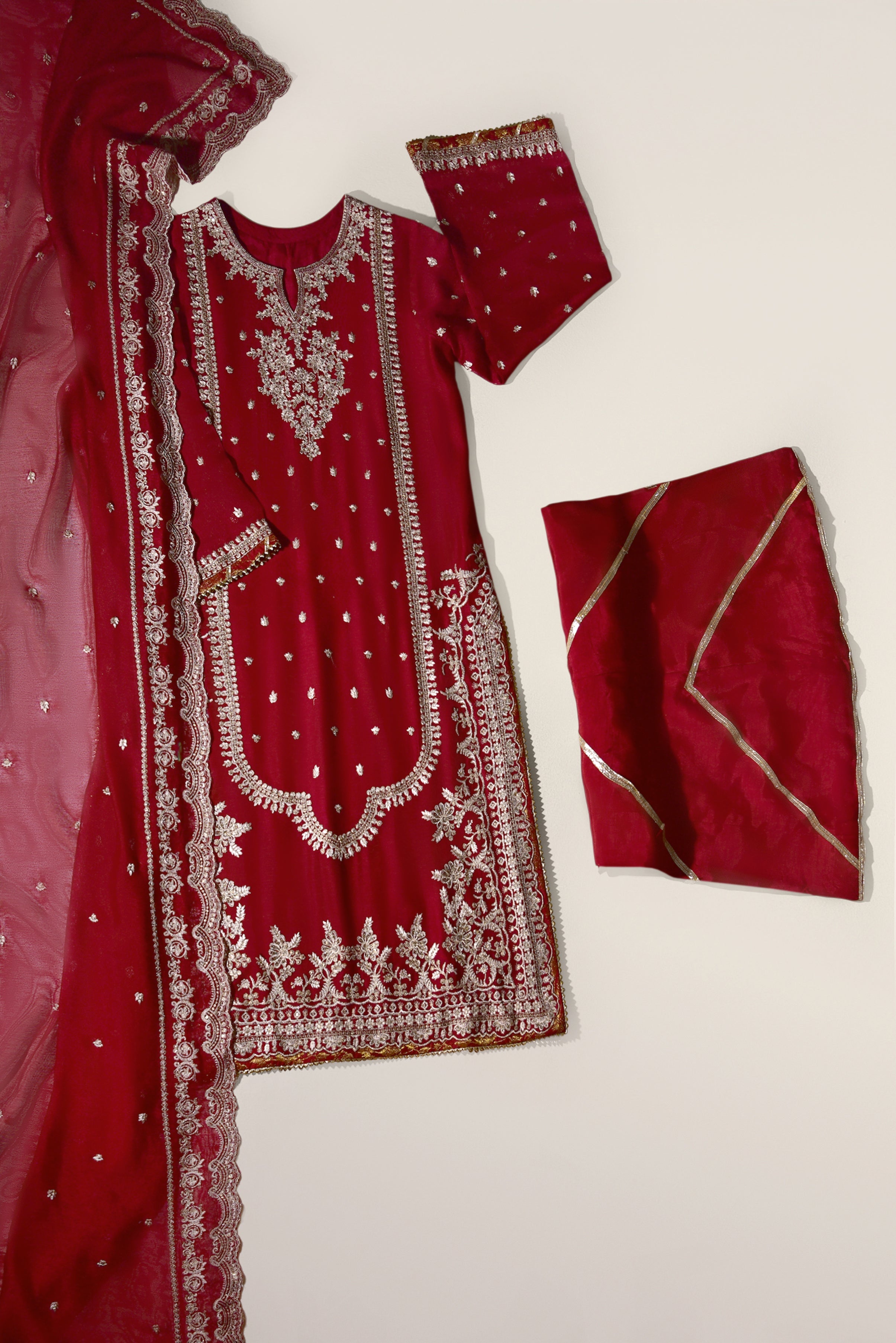 Bano Maroon