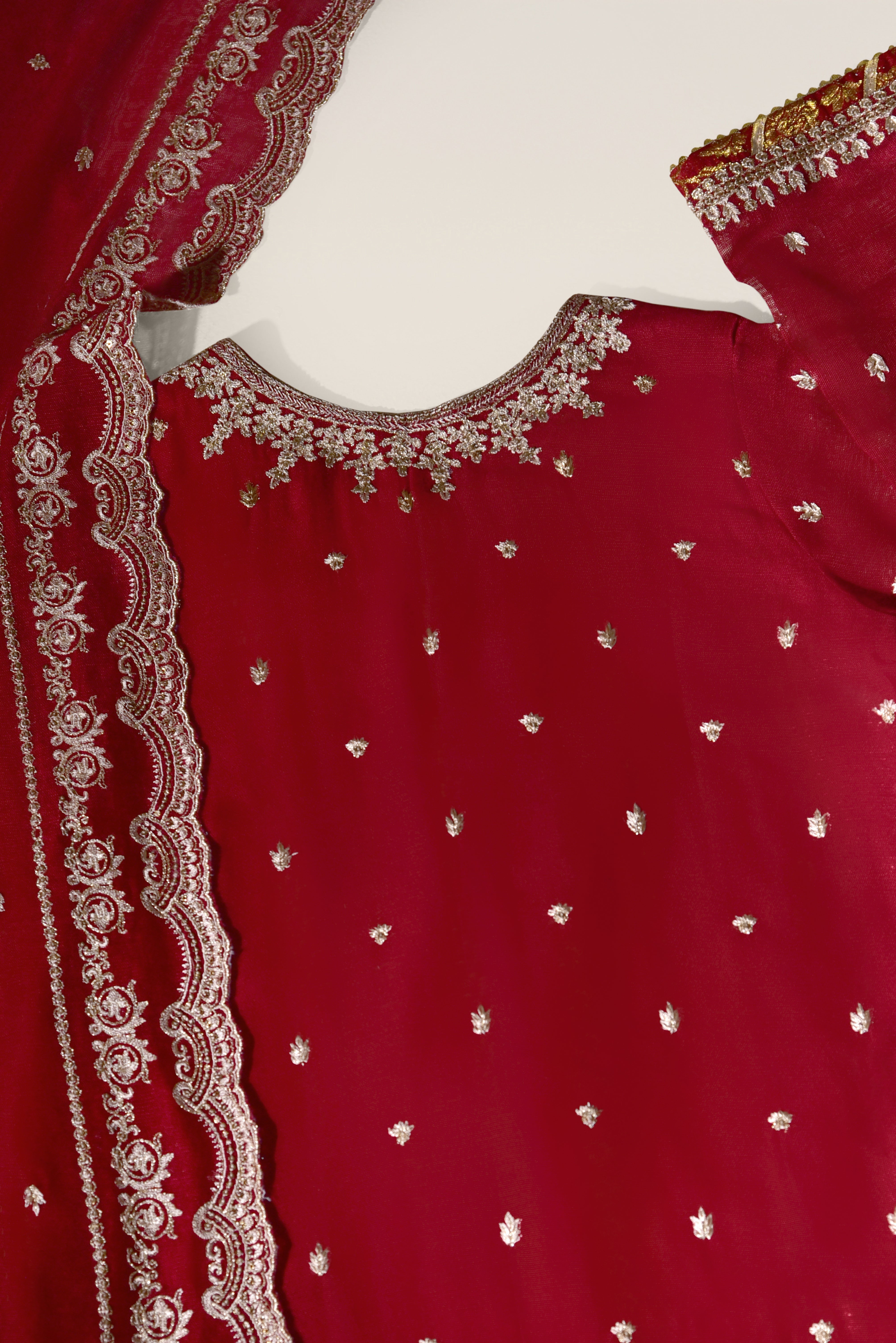 Bano Maroon