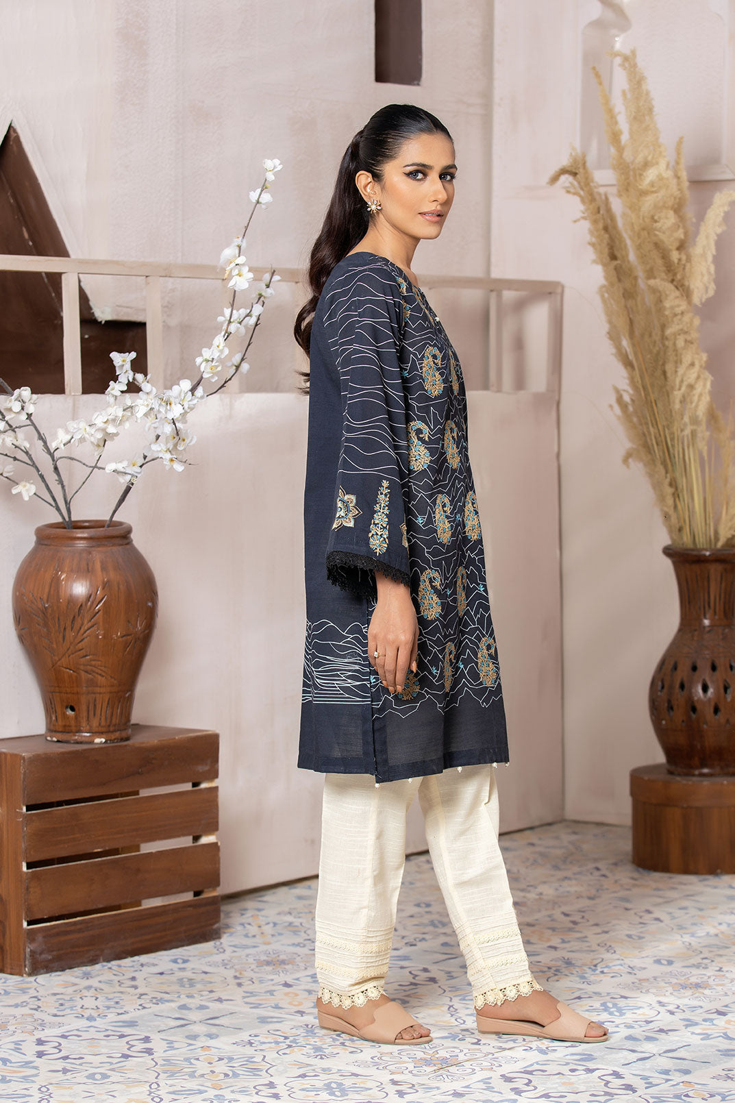 https://cdn.shopify.com/s/files/1/0587/3080/7460/products/DC-0395_3.jpg?v=1736415591