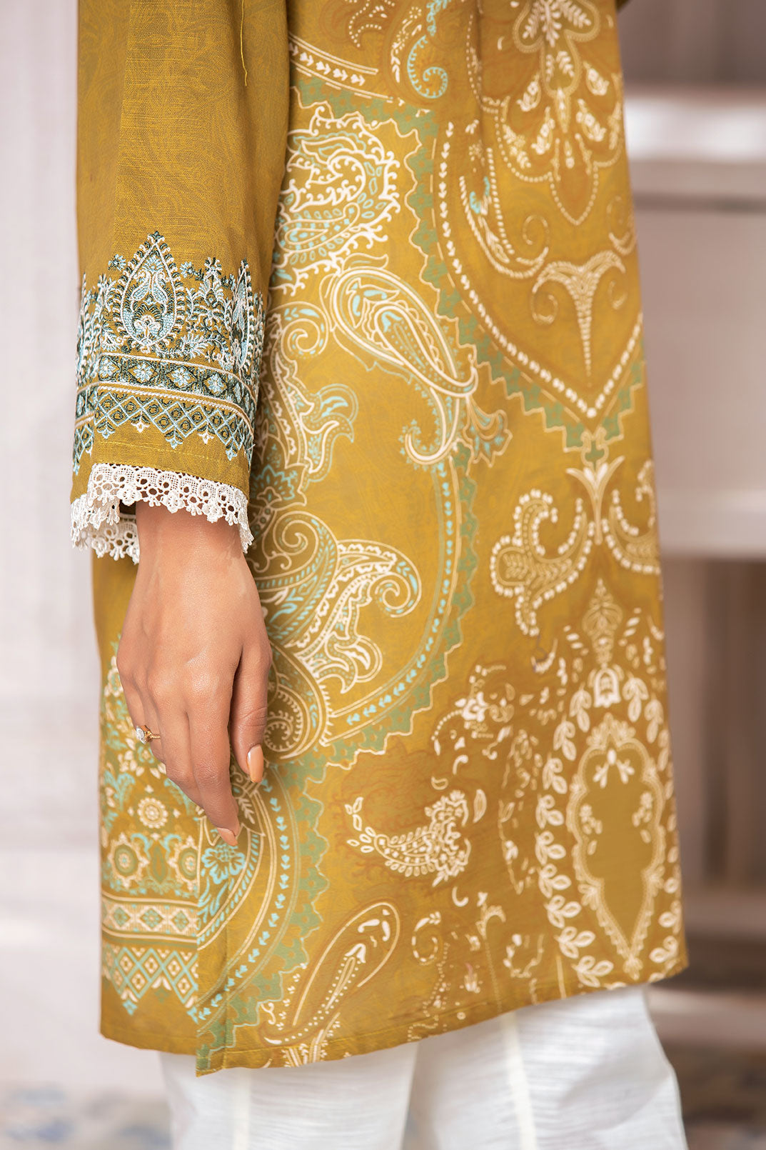 https://cdn.shopify.com/s/files/1/0587/3080/7460/products/DC-0402_1.jpg?v=1736415589