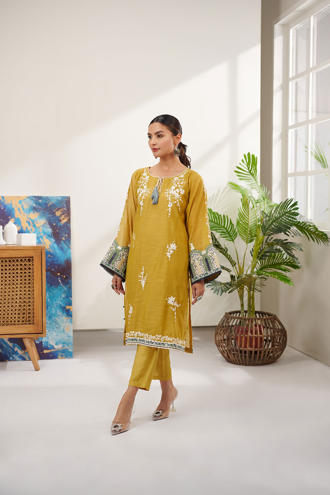 Dc-0411 Green 2Pcs Embroidered Kurta With Trouser