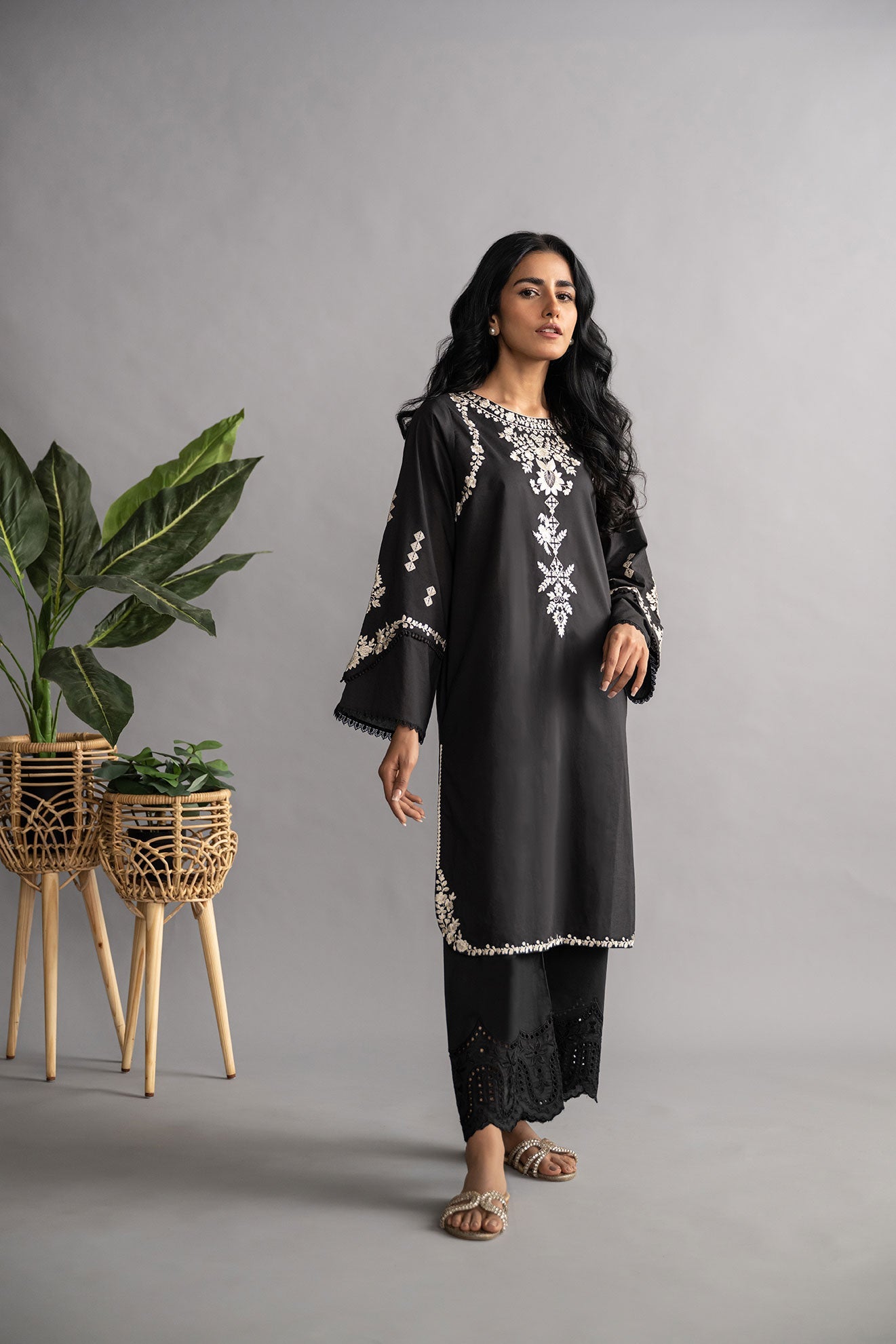 https://cdn.shopify.com/s/files/1/0587/3080/7460/products/DC-0423_3.jpg?v=1736415379