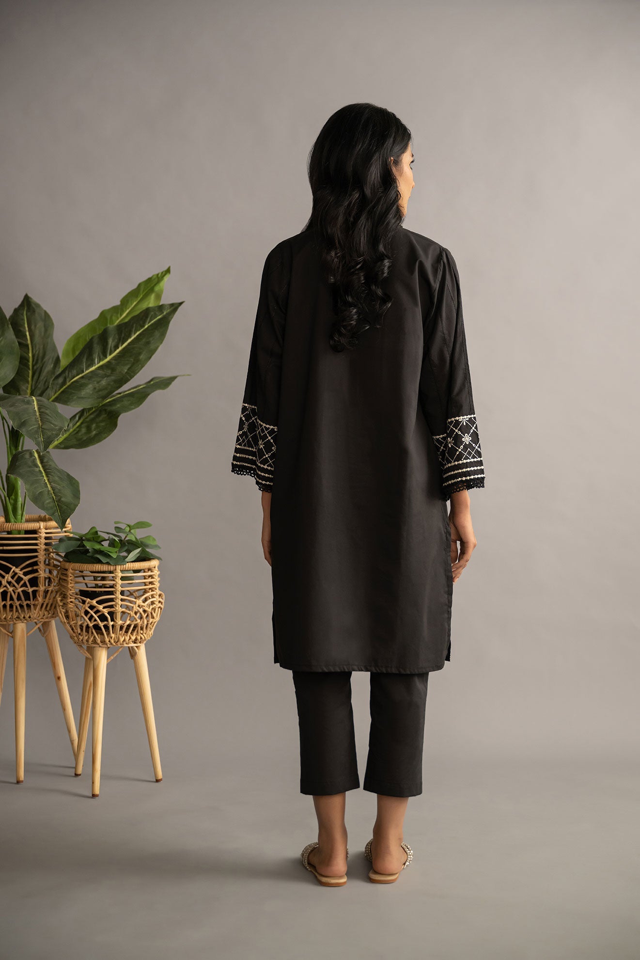 https://cdn.shopify.com/s/files/1/0587/3080/7460/products/DC-0425_4.jpg?v=1736415377
