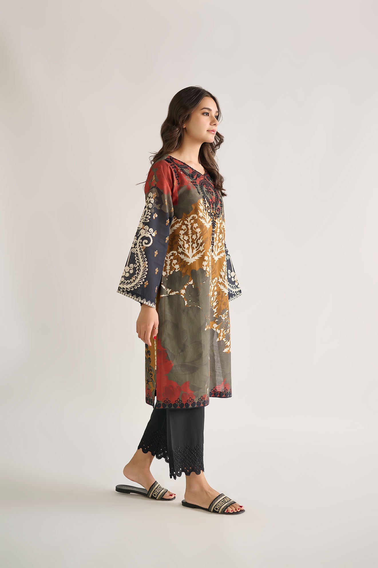 https://cdn.shopify.com/s/files/1/0587/3080/7460/products/DC-0447_3.jpg?v=1736415184