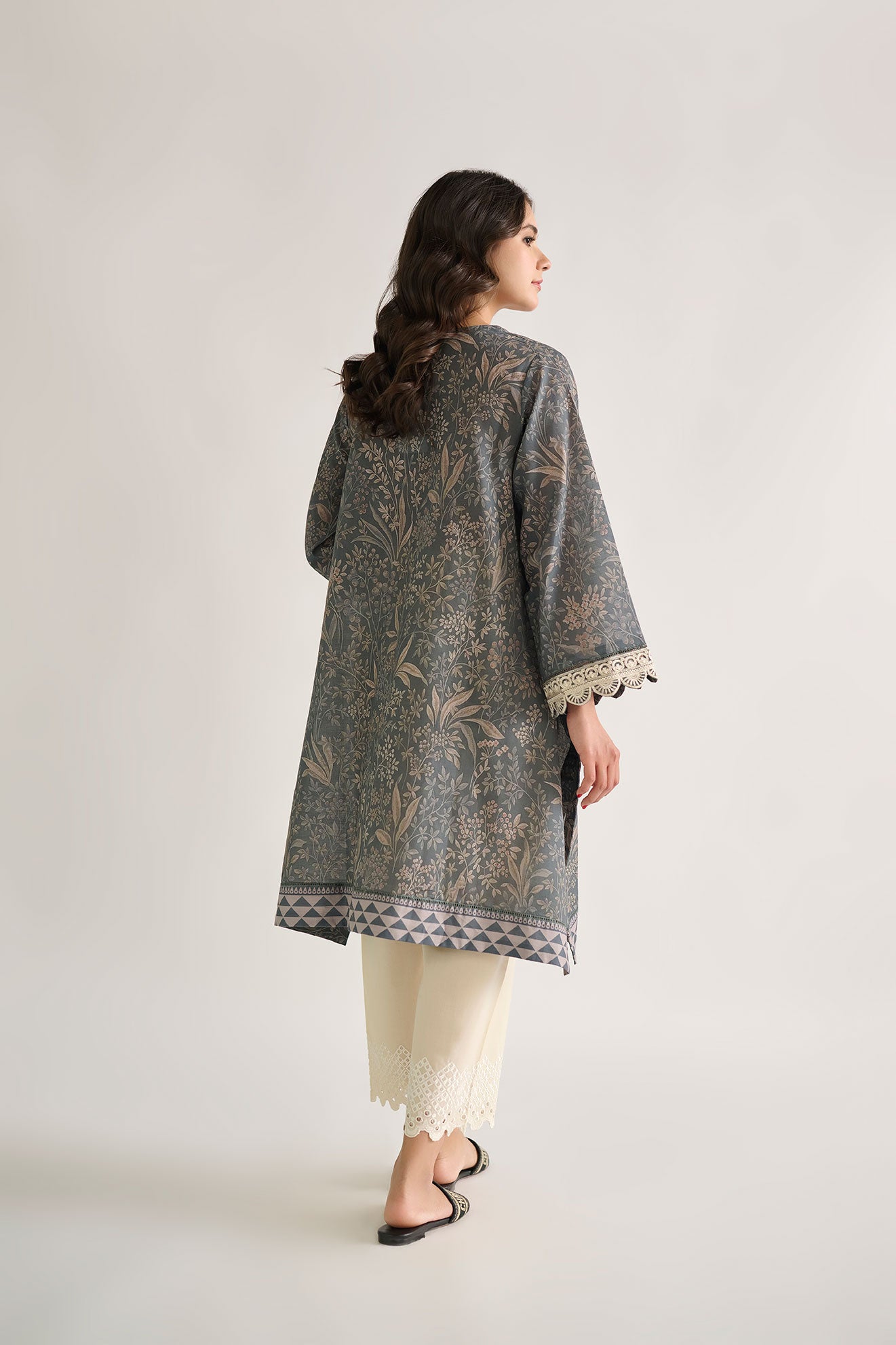 Dc-0454 Grey Embroidered Kurta