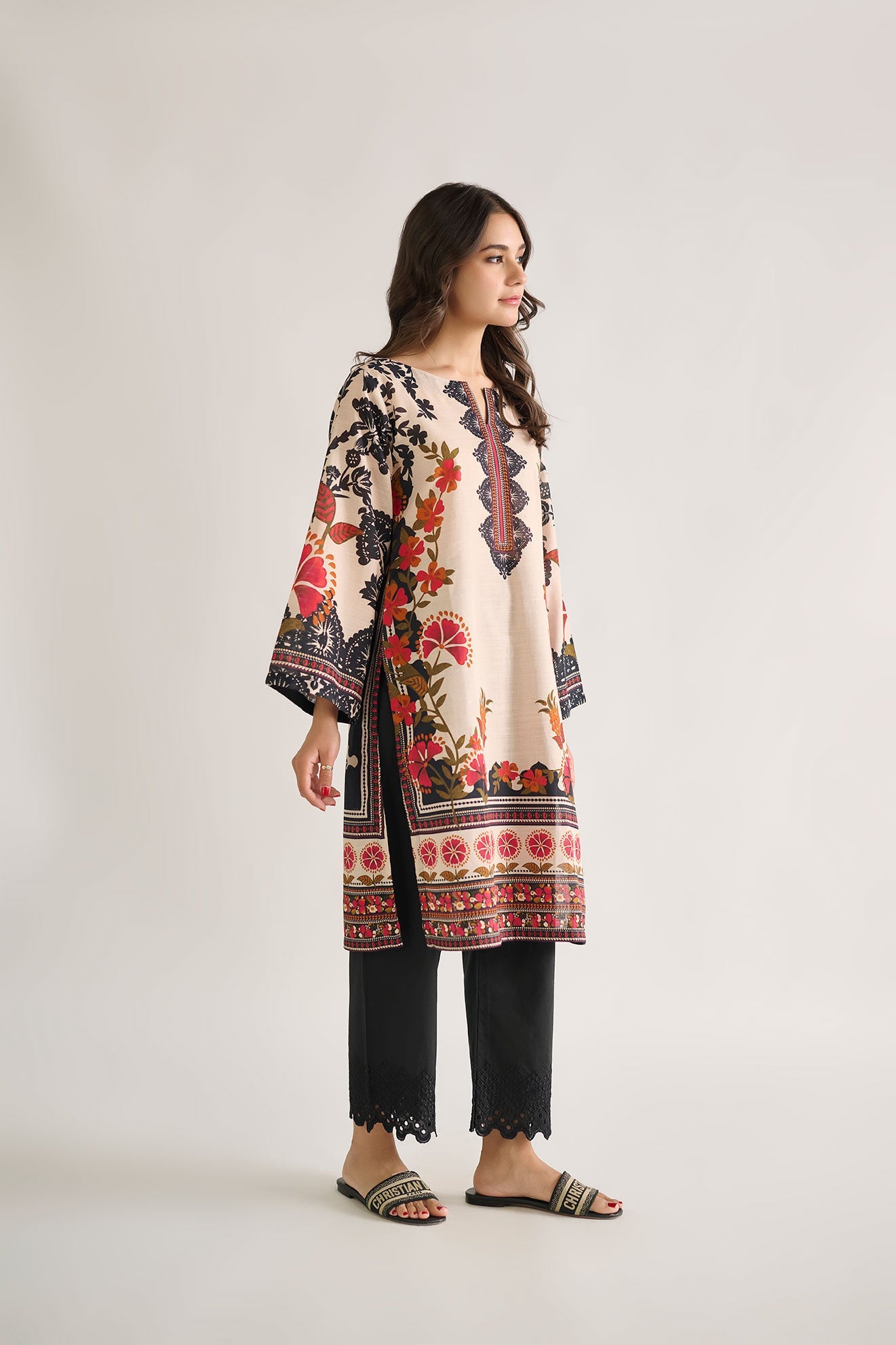https://cdn.shopify.com/s/files/1/0587/3080/7460/products/DC-0457_3.jpg?v=1736415203