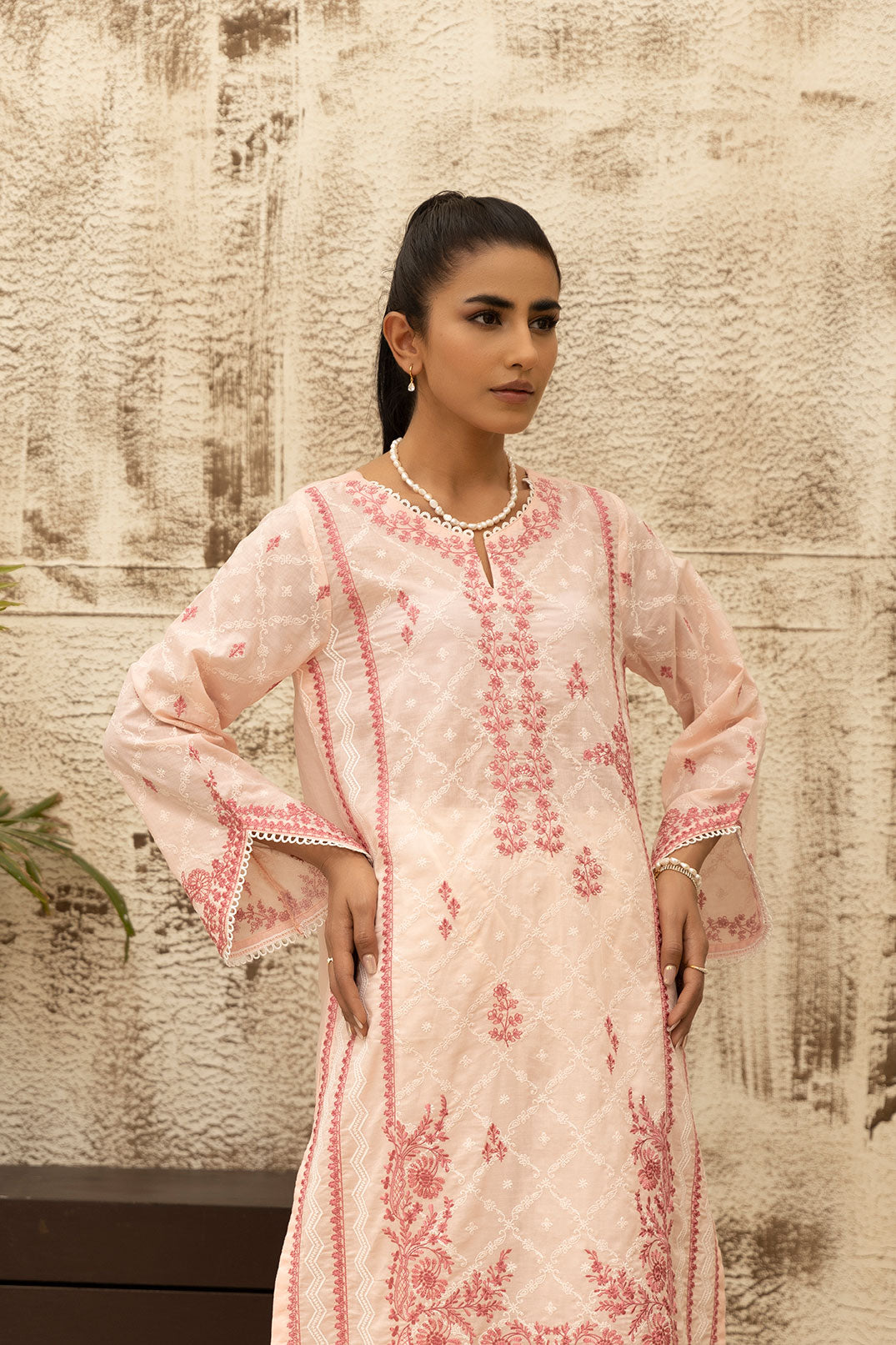 Dc-0466 Pink Dyed Embroidered Kurta