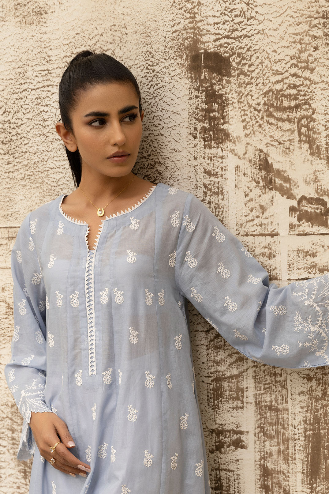 https://cdn.shopify.com/s/files/1/0587/3080/7460/products/DC-0468_2.jpg?v=1736415057