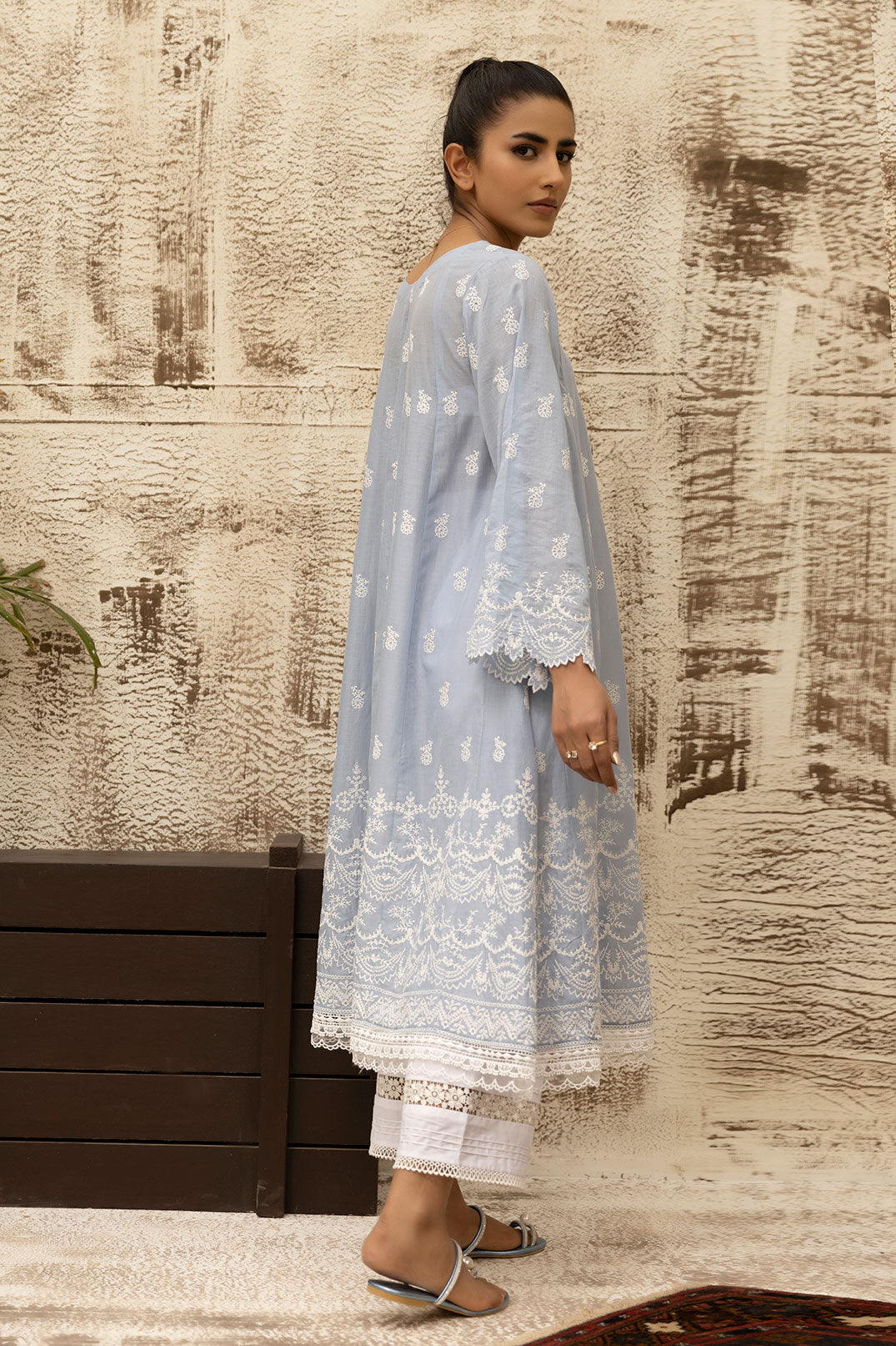 https://cdn.shopify.com/s/files/1/0587/3080/7460/products/DC-0468_6.jpg?v=1736415057