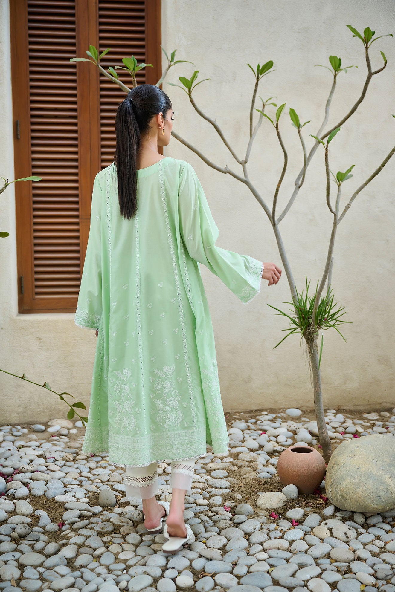 https://cdn.shopify.com/s/files/1/0587/3080/7460/files/DC-0495_5.jpg?v=1736414934