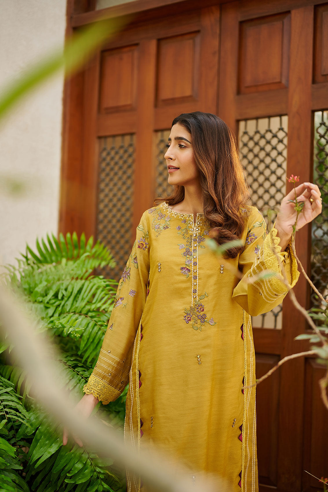 DC-2052 GREEN 2PCS  EMBROIDERED KURTA WITH TROUSER