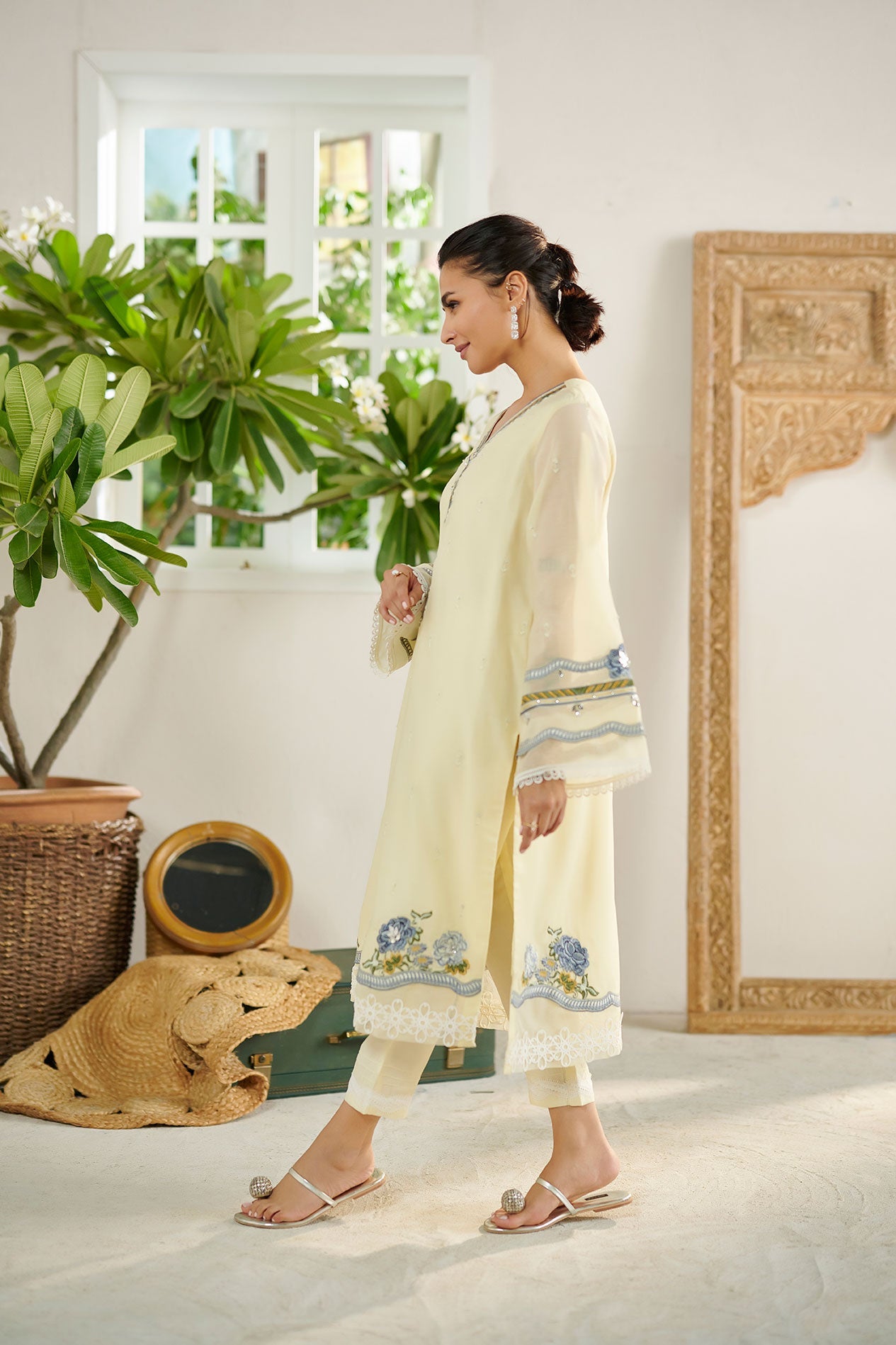 https://cdn.shopify.com/s/files/1/0587/3080/7460/products/DC-2082_3.jpg?v=1736415396