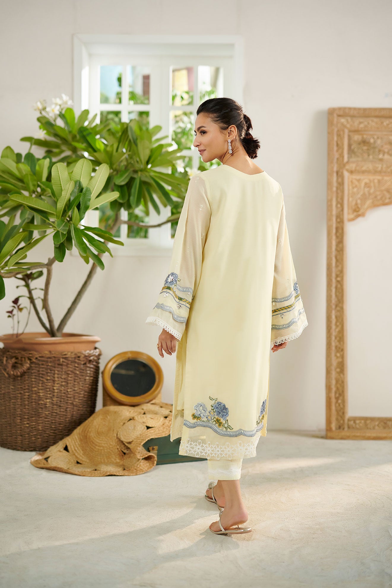 https://cdn.shopify.com/s/files/1/0587/3080/7460/products/DC-2082_4.jpg?v=1736415397
