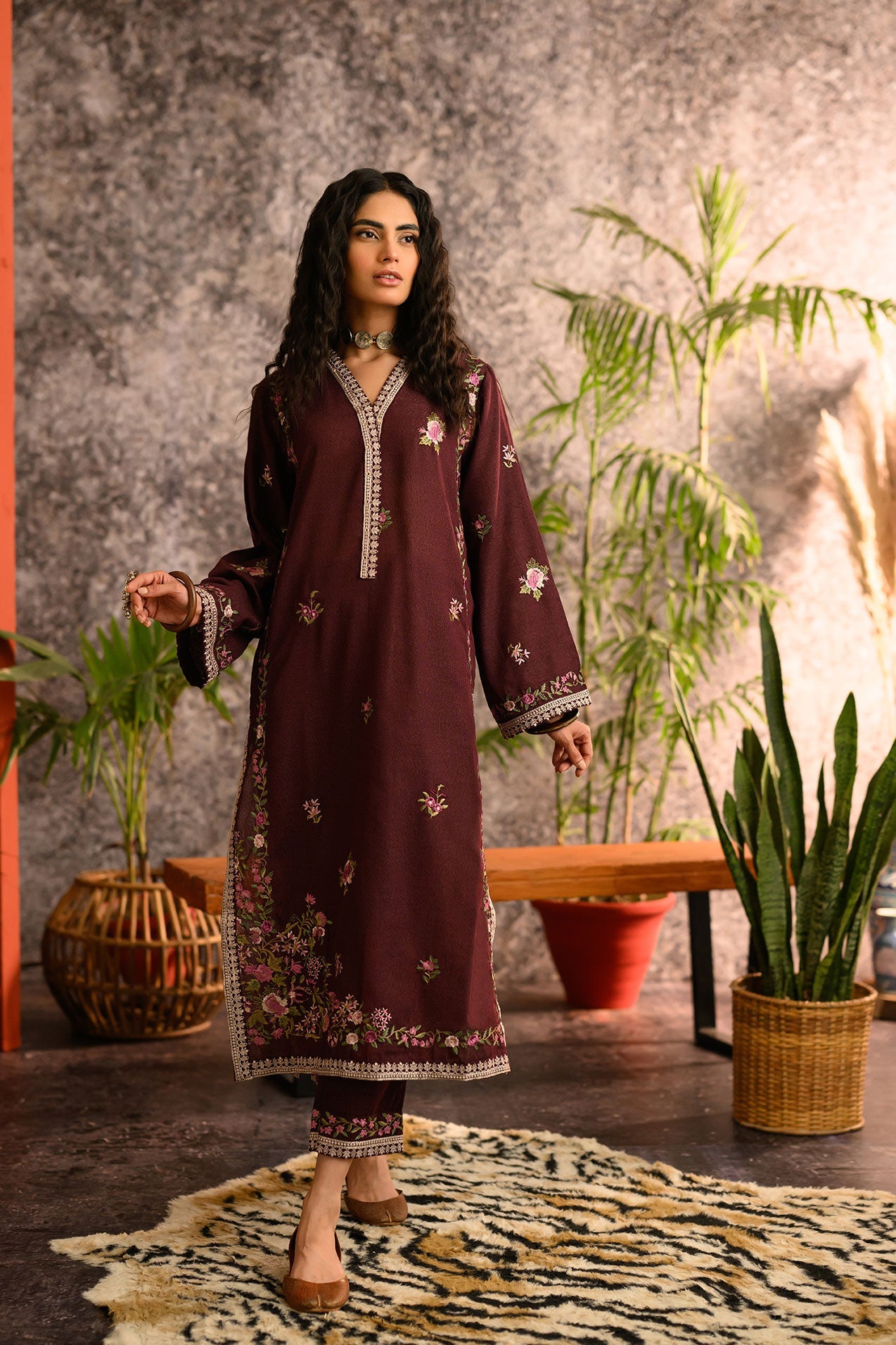 https://cdn.shopify.com/s/files/1/0587/3080/7460/products/DC-2108karandi_2.jpg?v=1736415218