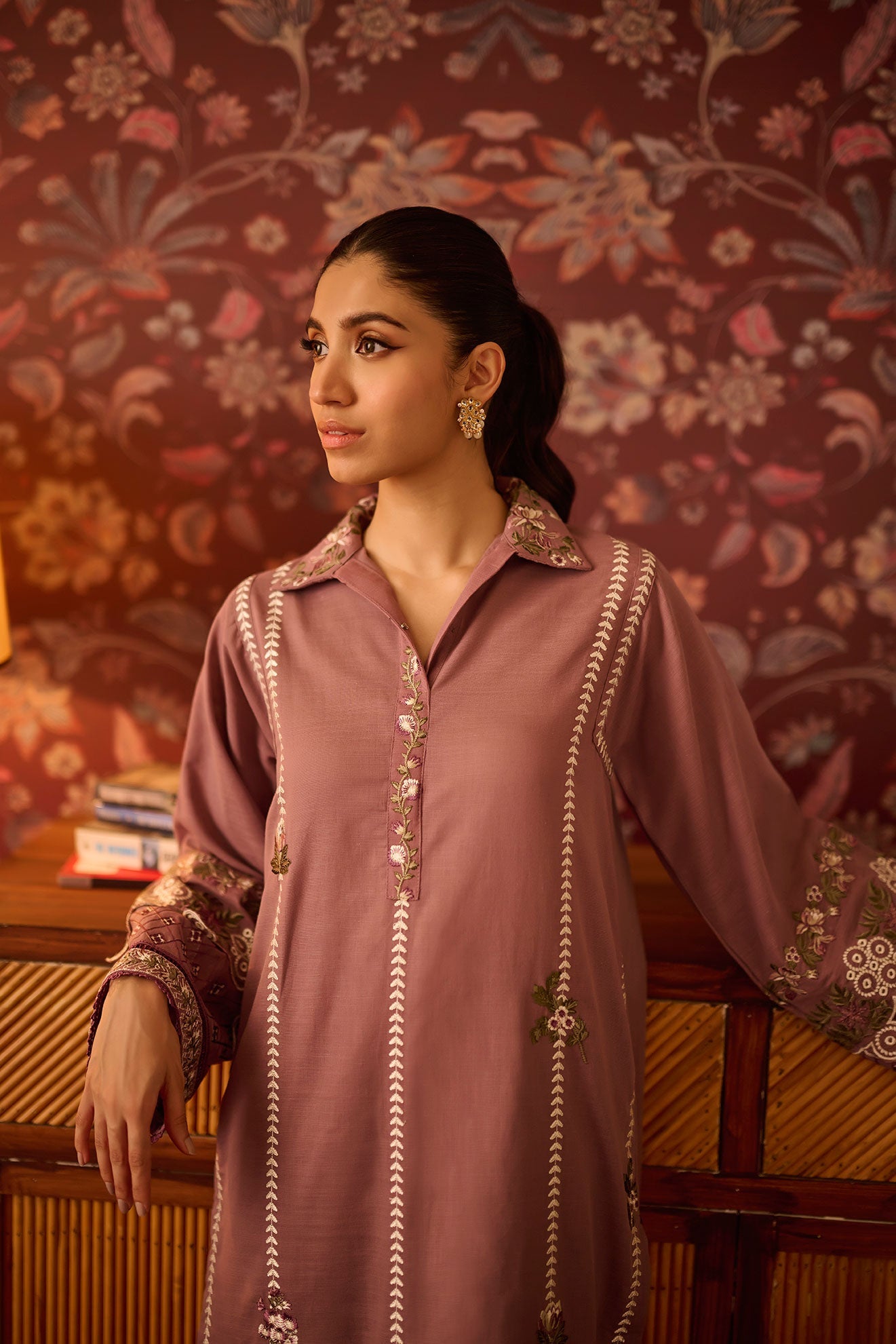 Dc-2119 Mauve Khaddar 2Pcs Embroidered Kurta With Trouser