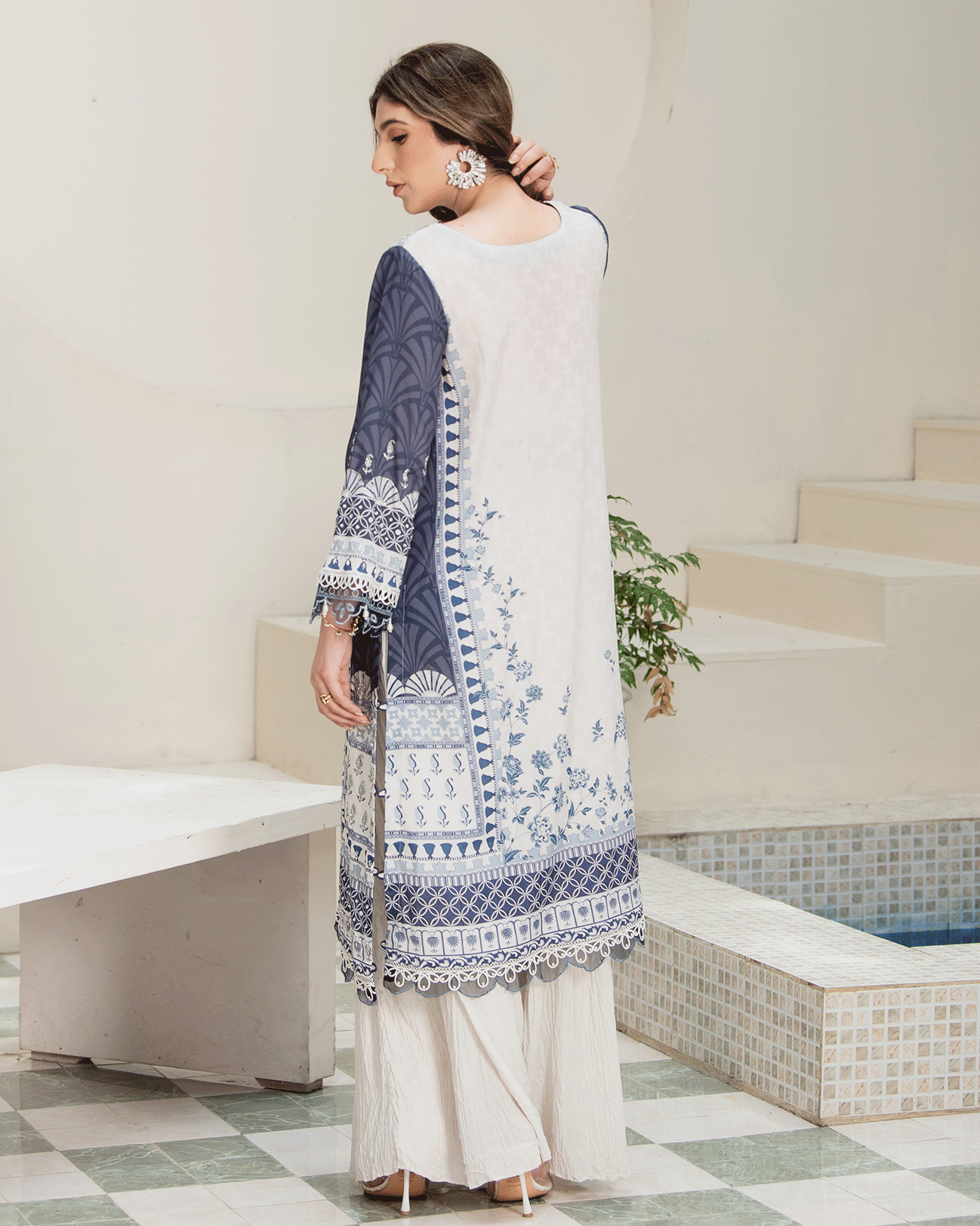 DC-2238 OFF-WHITE 2PCS HAND EMBELLISHED  SHIRT WITH TROUSER