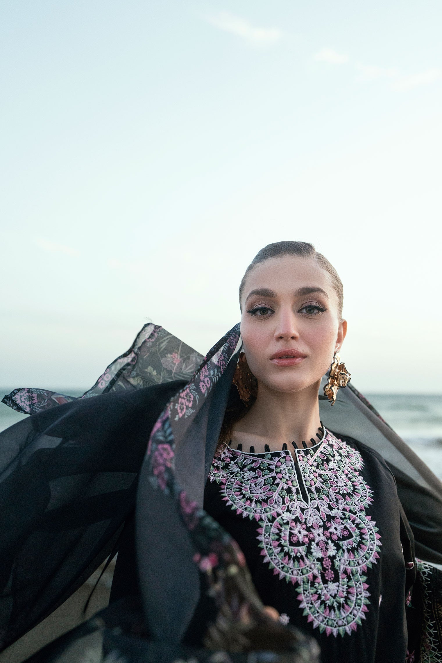 SS25DD-2540  BLACK DUPATTA