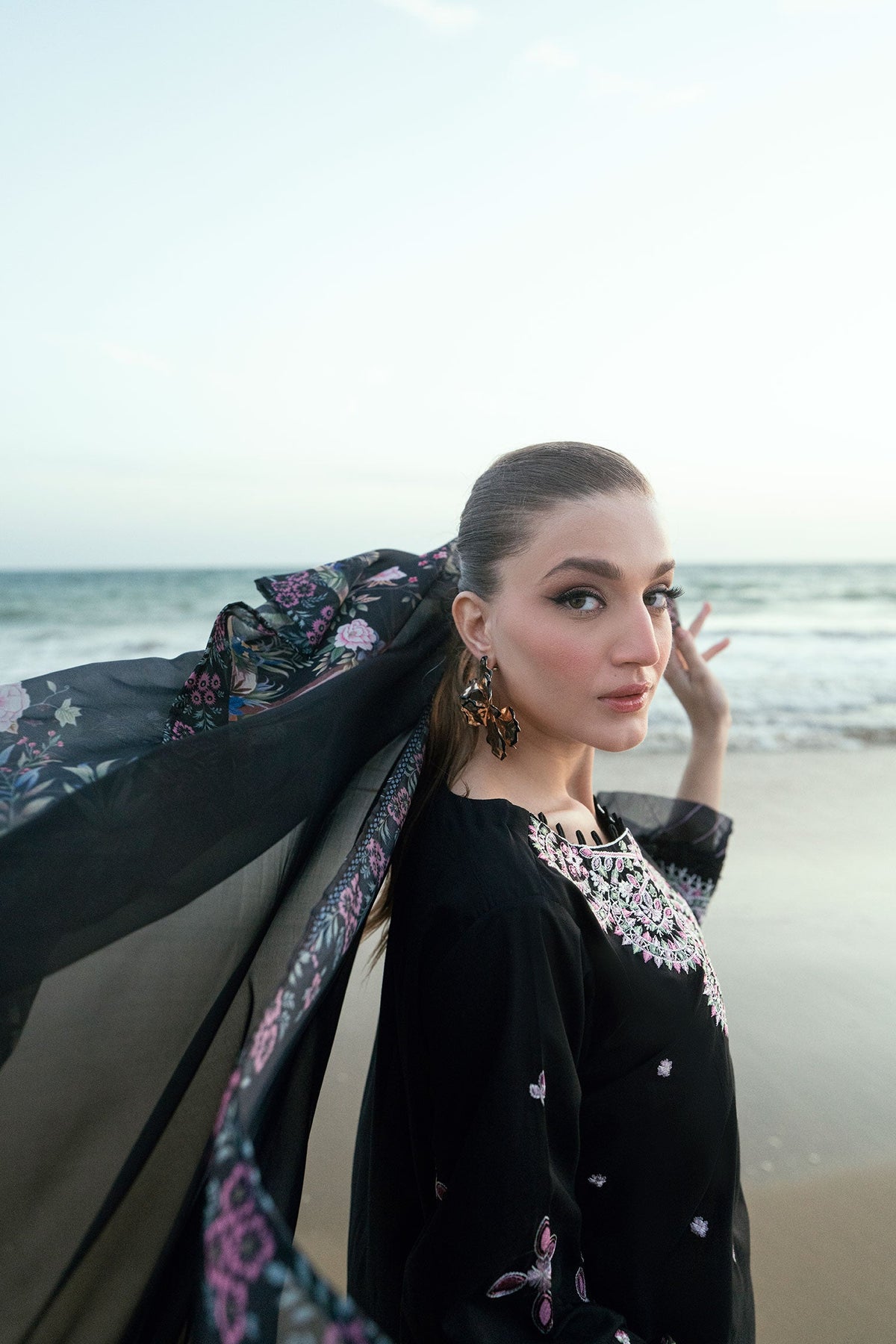SS25DD-2540  BLACK DUPATTA