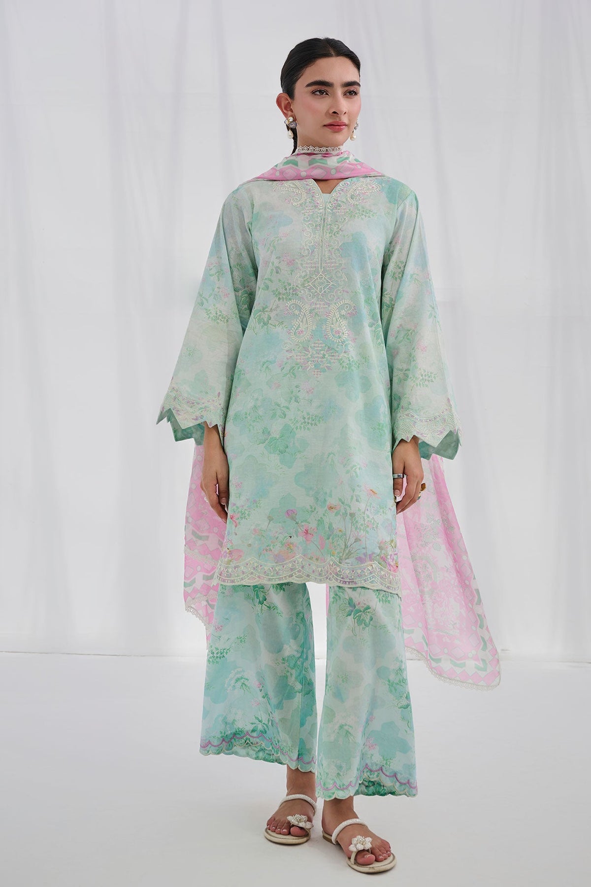 SS25DC-2558 GREEN COTTON JACQUARD 2PCS EMBROIDERED KURTA WITH TROUSER
