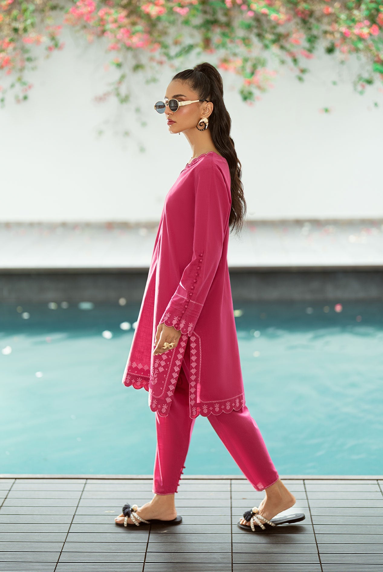 SS25DC-2572 DARK PINK 2PCS  EMBROIDERED KURTA WITH TROUSER