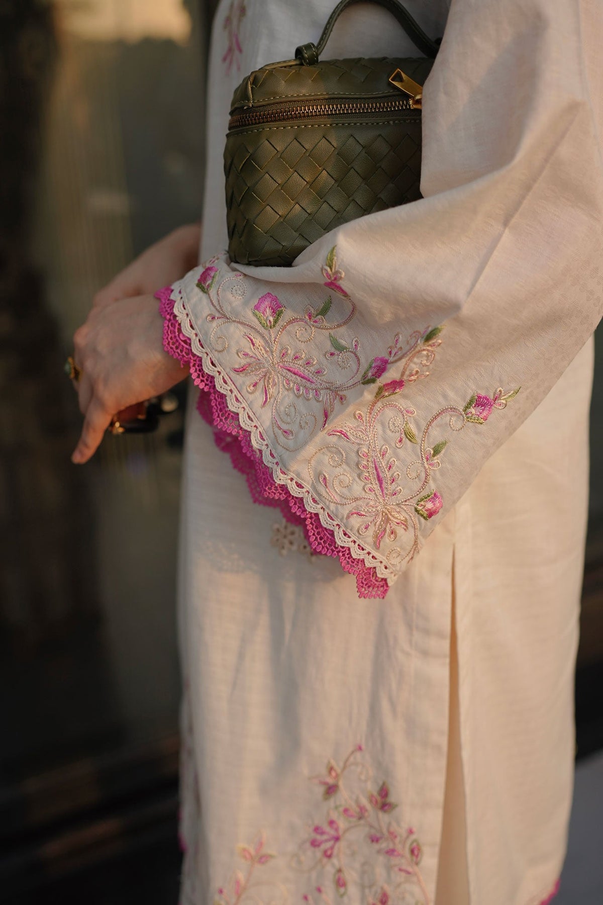 SS26DC-2592 - OFF WHITE - COTTON JACQUARD - 2PCS - EMBROIDERED KURTA WITH TROUSER