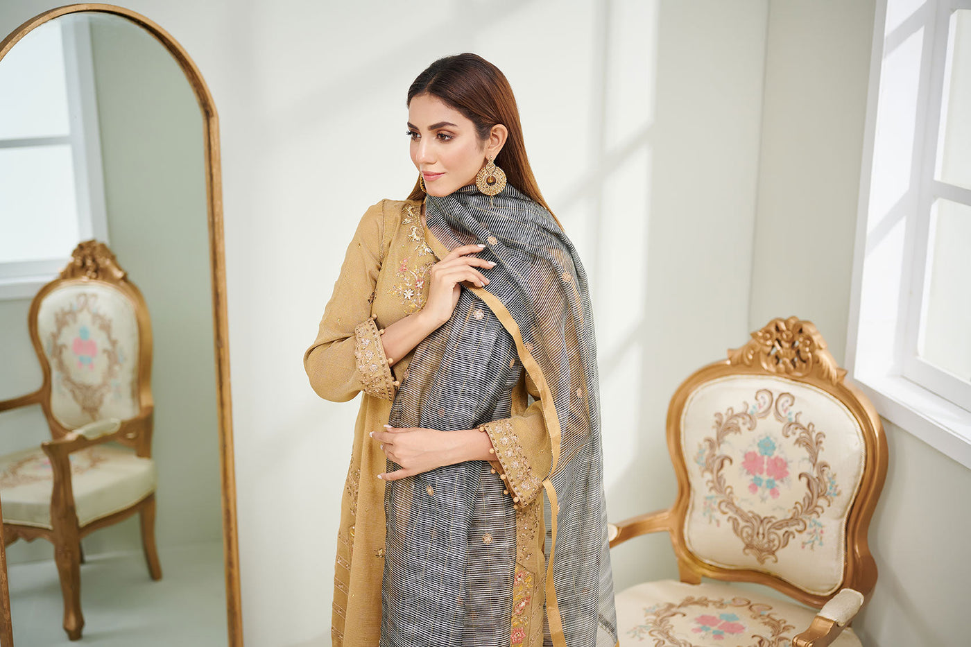 Dupatta as shown