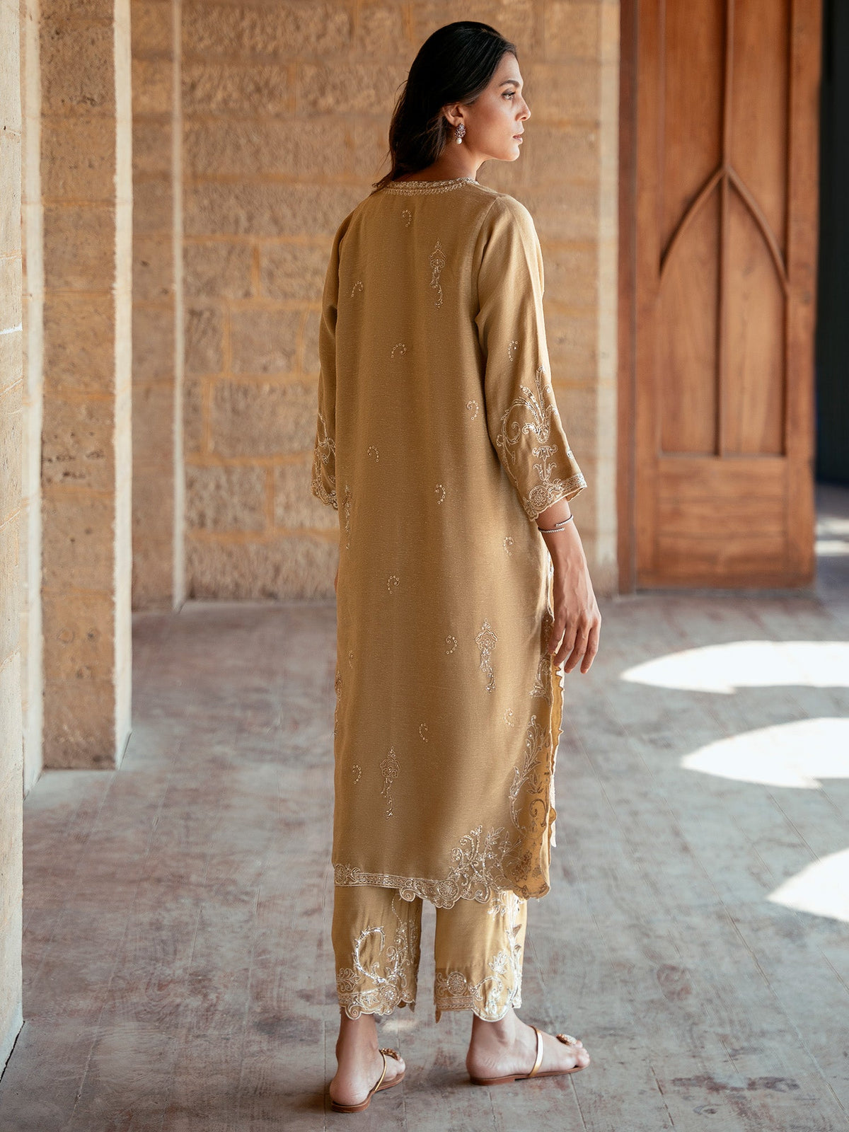 Raya & Izaar - AW26AMB1OWKP006