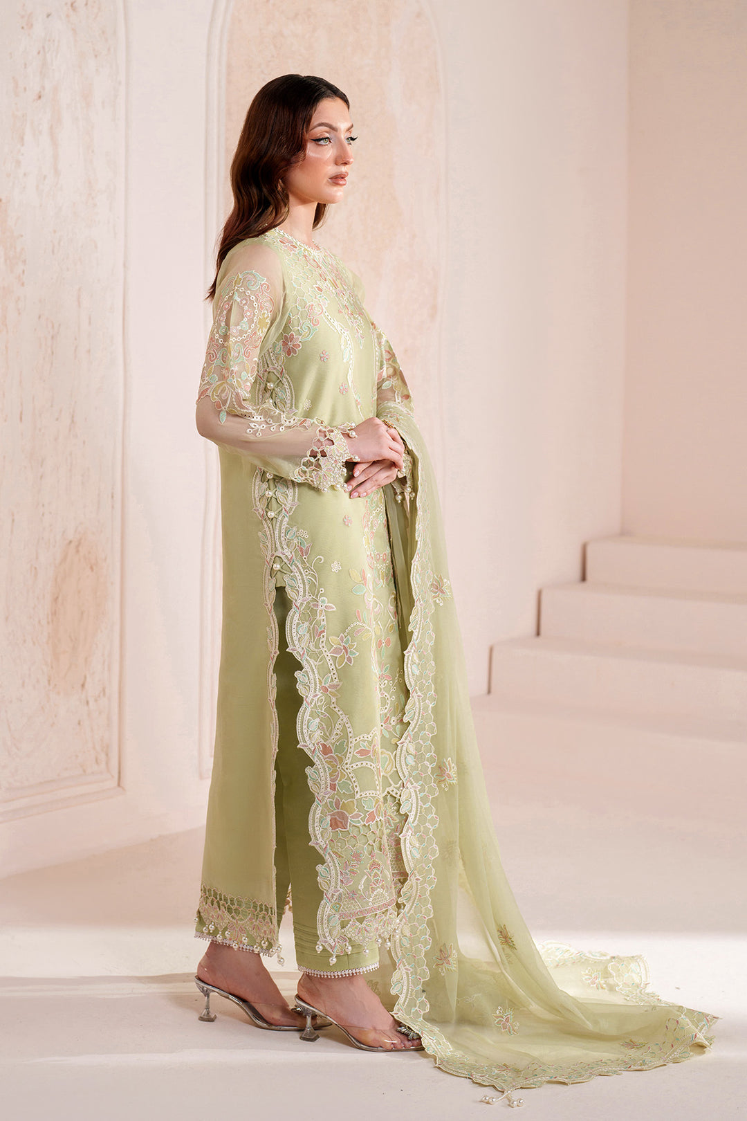 Alizeh – Anya Style