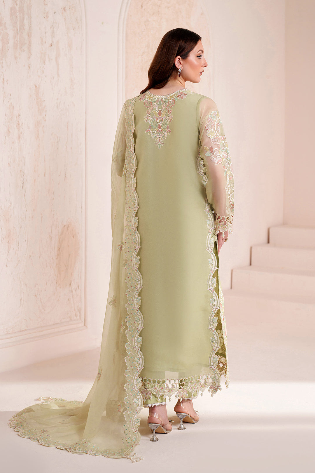 Alizeh – Anya Style
