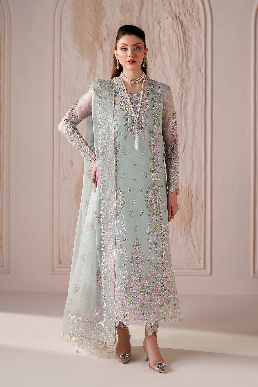 Alizeh – Nayla Style