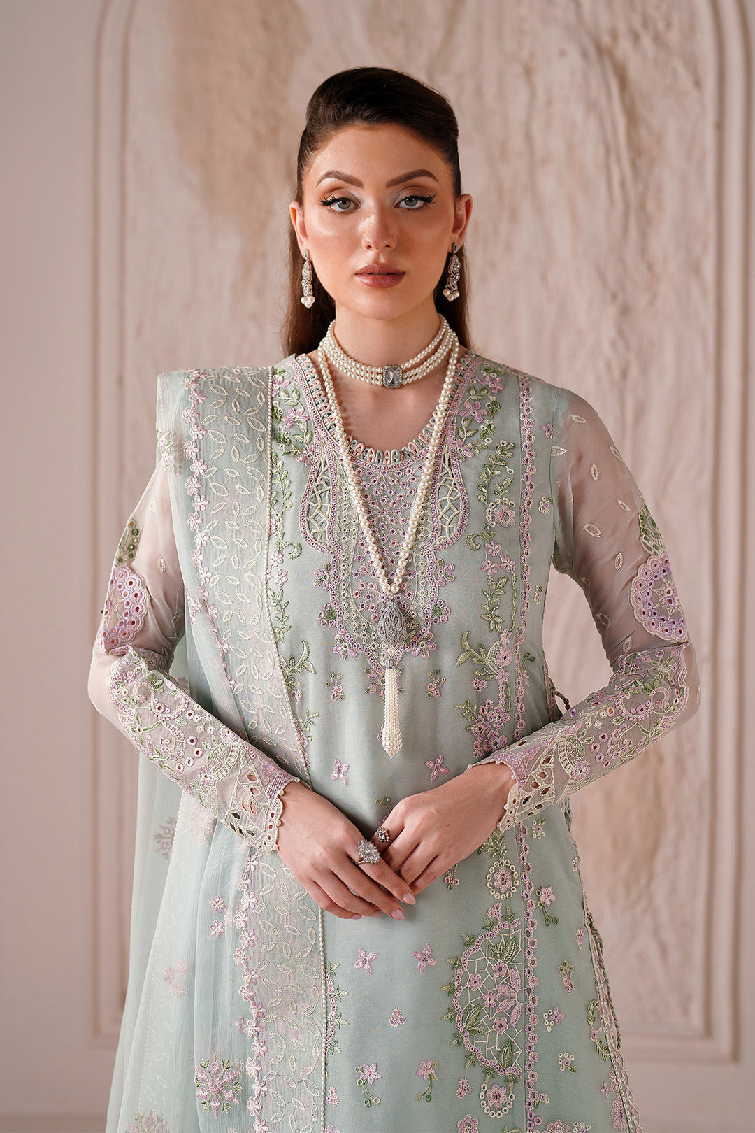 Alizeh – Nayla Style