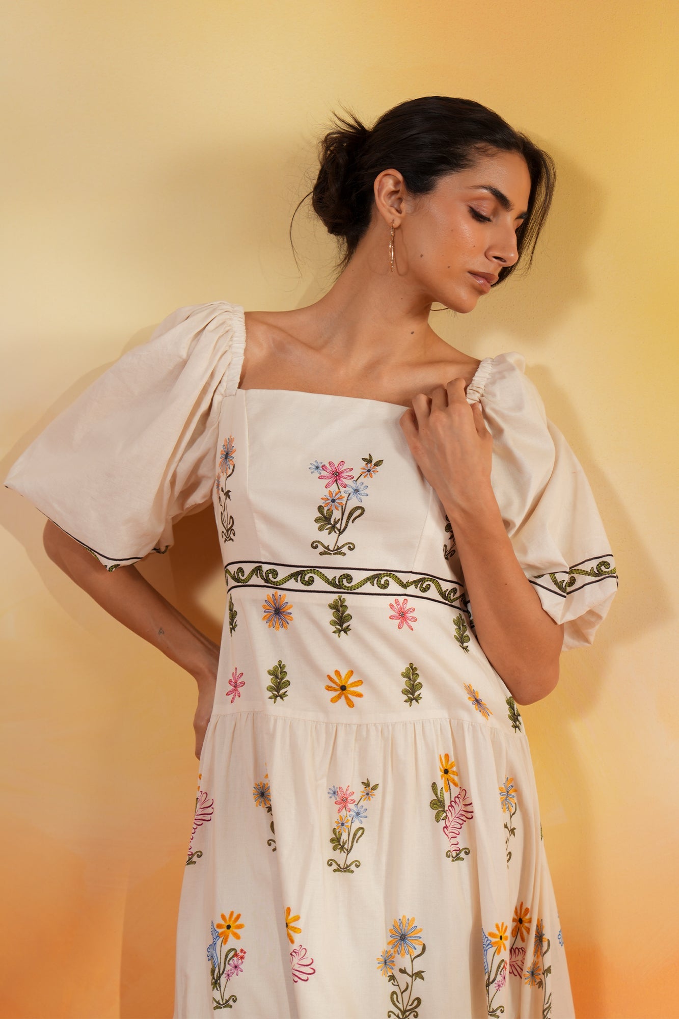 DRESS (E3341/108/005)