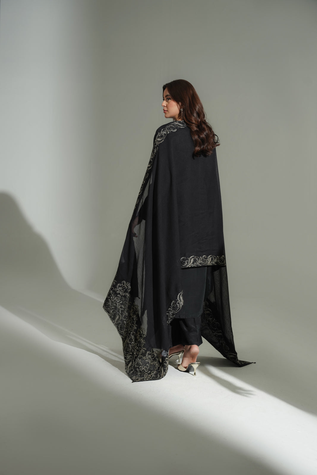 1 Piece Khadi Net Embroidered Shawl (FH0027)