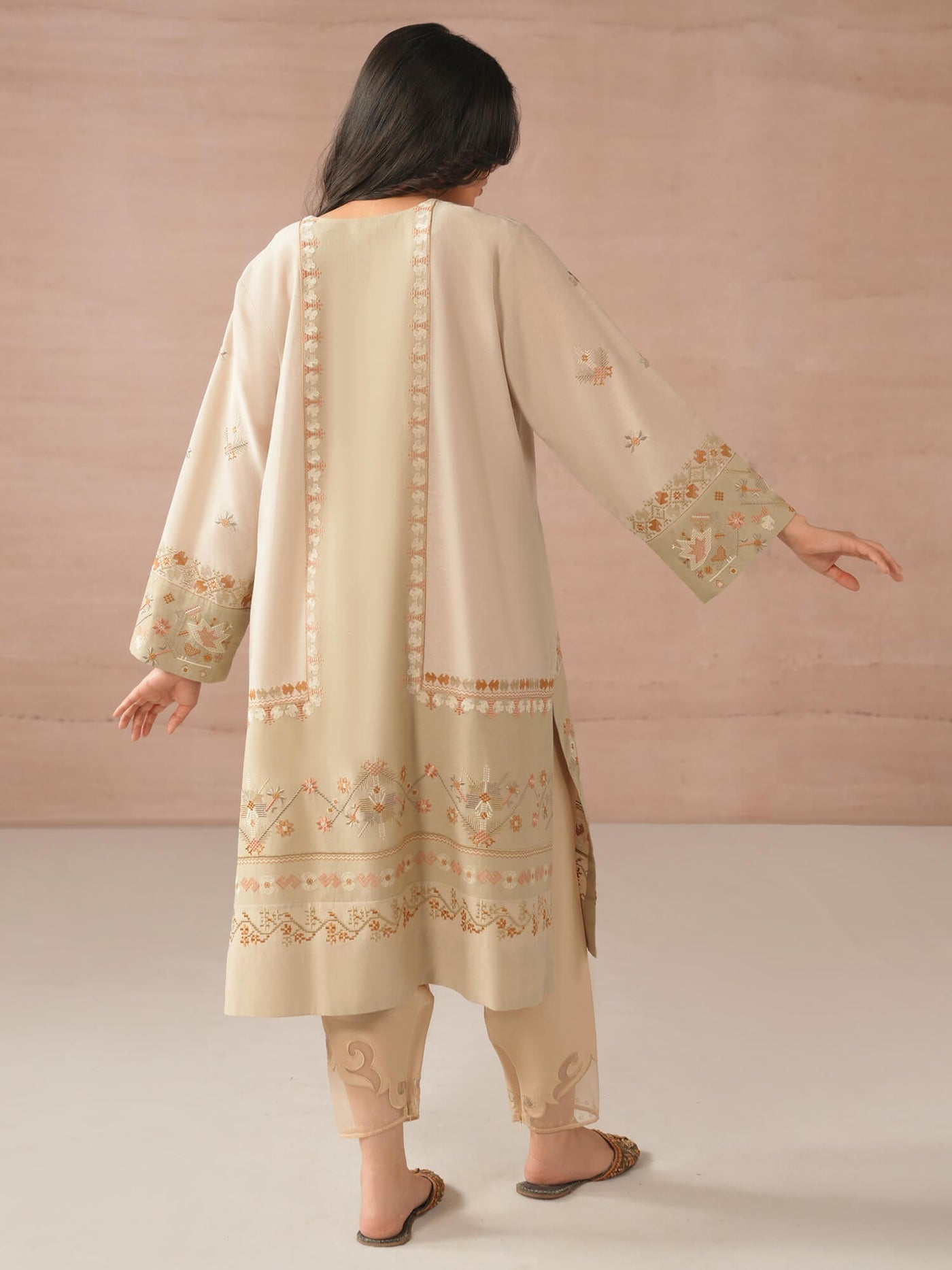 NAYAB &amp; IZAAR