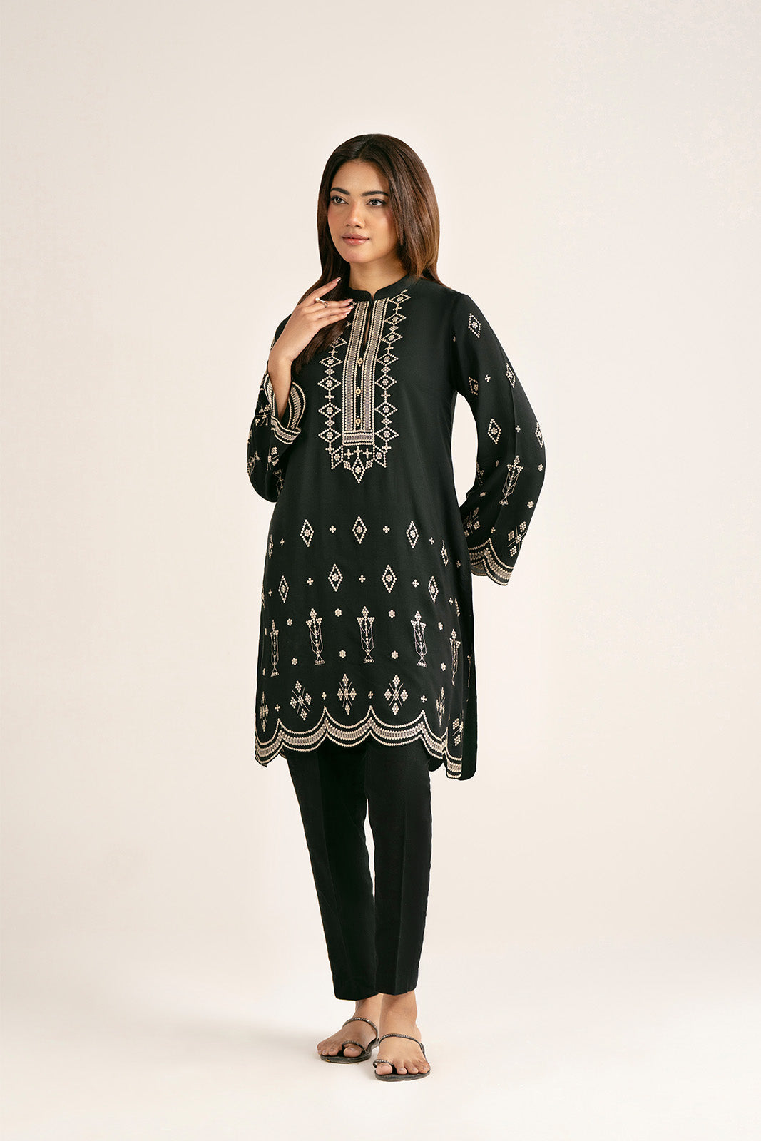 1 Piece Arabic Lawn Embroidered Suit (CF0196)