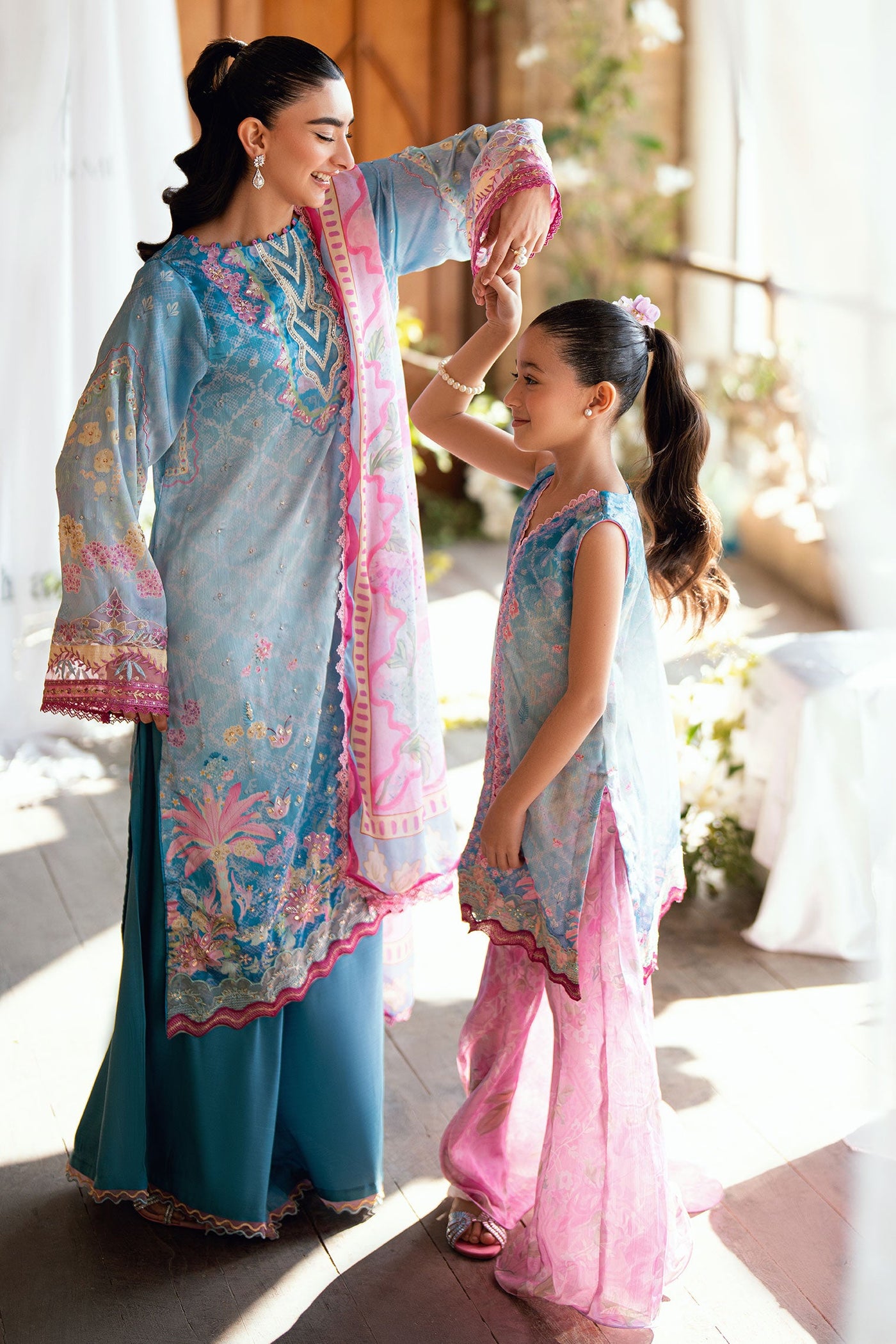 Ss26Da-2898 Blue 2Pcs Hand Embellished Kurta With Trouser