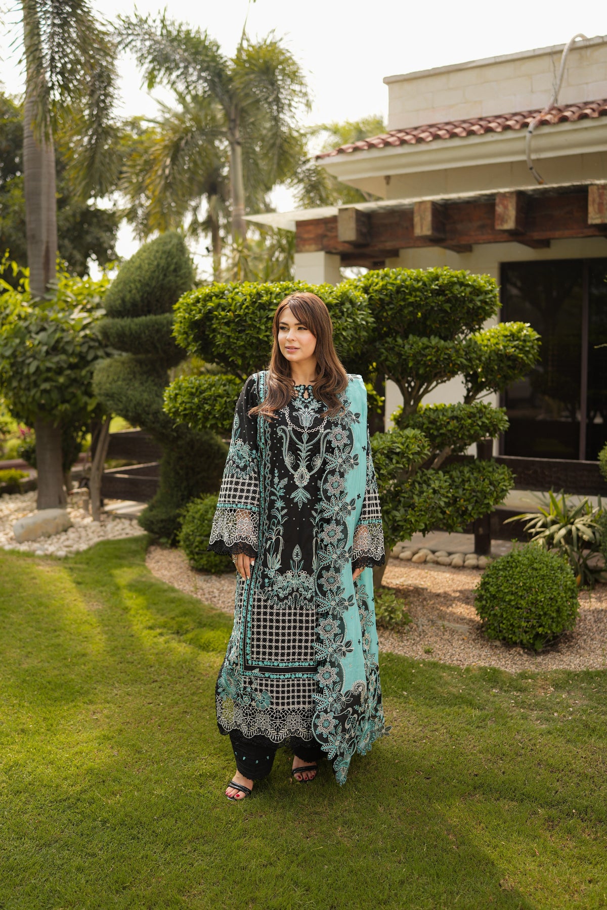 Aneelas Signature Luxury Lawn Emb 3pc [LUX-26-24] [EAD] [Dispatch Ready]