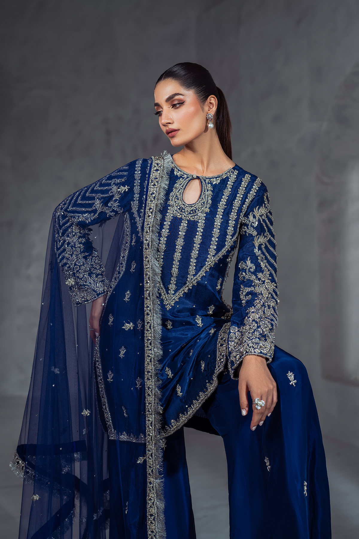 Yasha Nadir – Arya Style